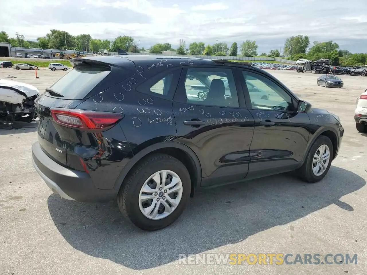 3 Photograph of a damaged car 1FMCU9FN9PUA16124 FORD ESCAPE 2023