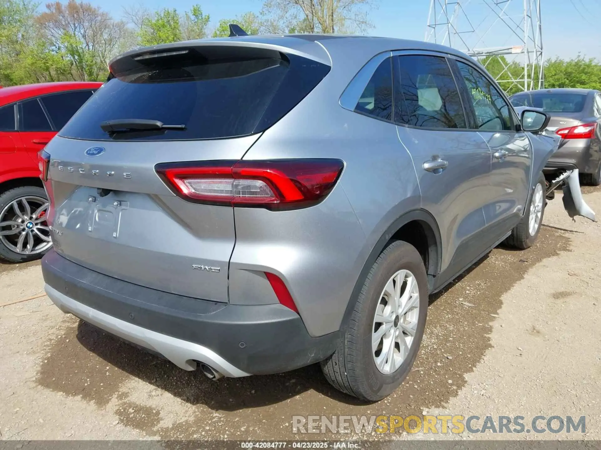 4 Photograph of a damaged car 1FMCU9GN0PUA51875 FORD ESCAPE 2023