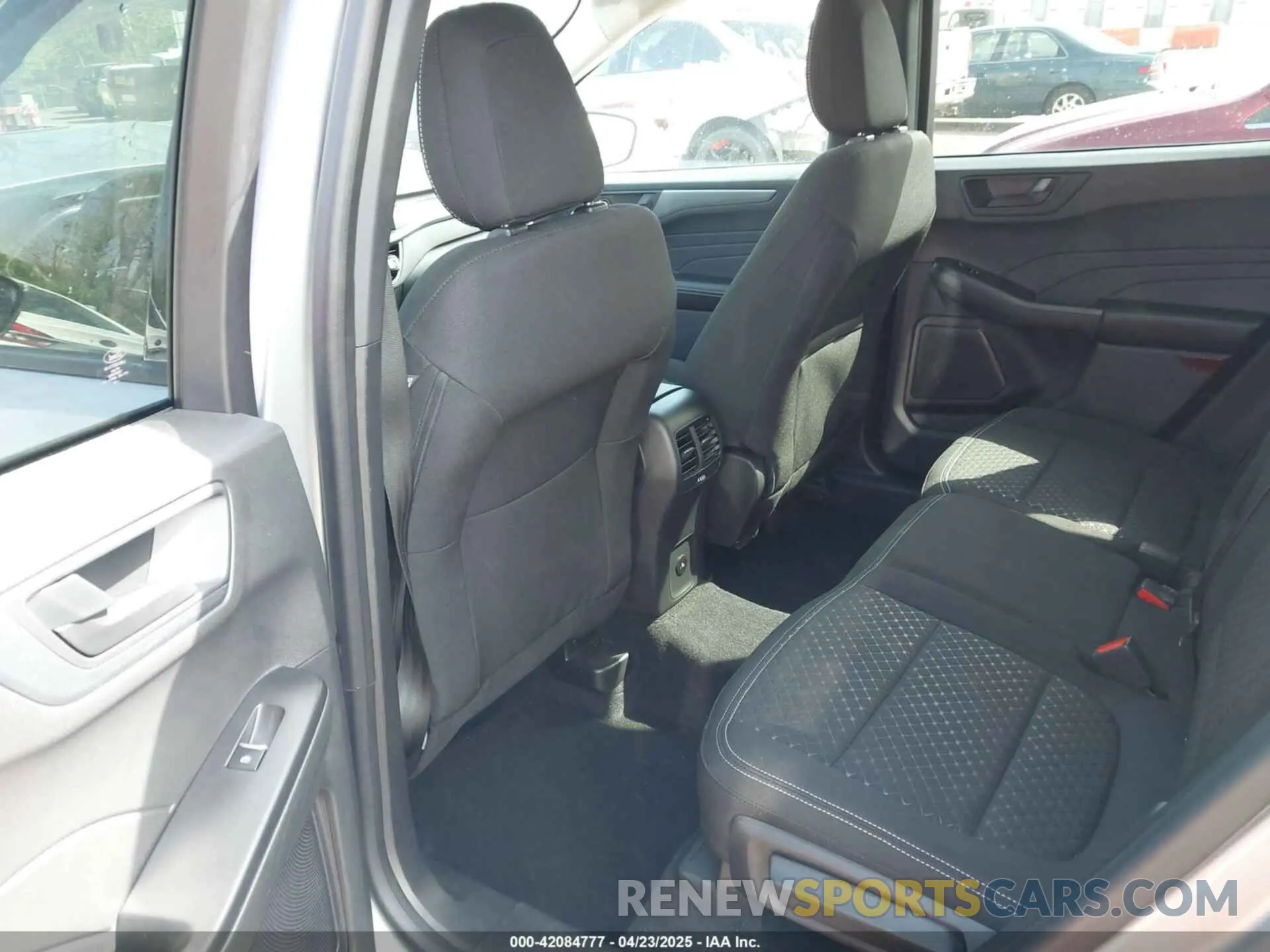 8 Photograph of a damaged car 1FMCU9GN0PUA51875 FORD ESCAPE 2023