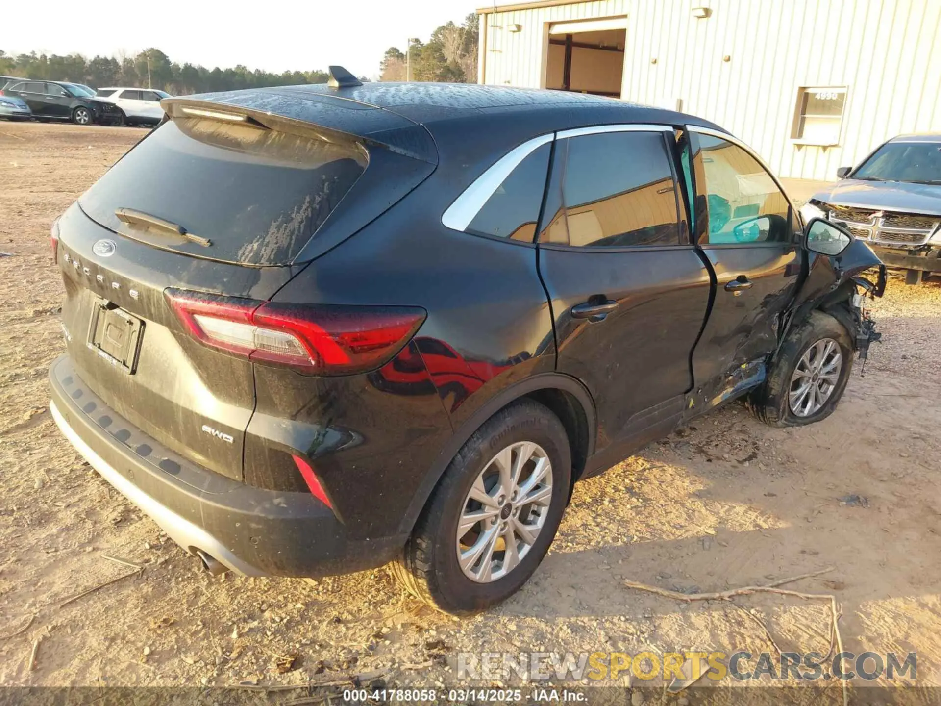 4 Photograph of a damaged car 1FMCU9GN0PUA73004 FORD ESCAPE 2023