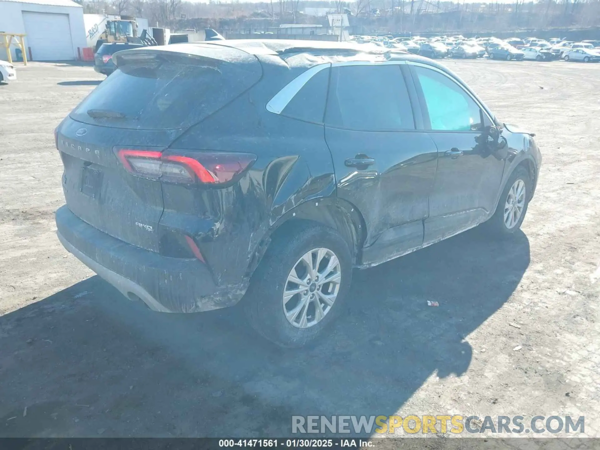 4 Photograph of a damaged car 1FMCU9GN0PUA73908 FORD ESCAPE 2023
