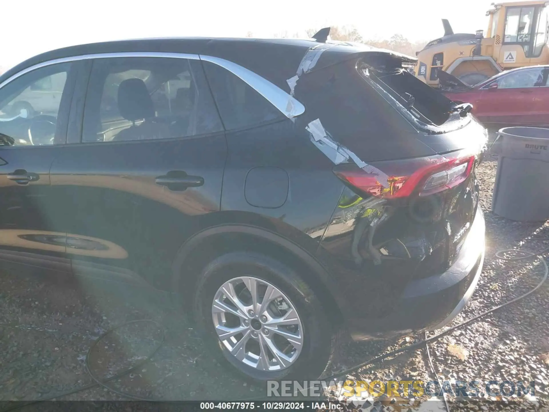 17 Photograph of a damaged car 1FMCU9GN3PUA39641 FORD ESCAPE 2023