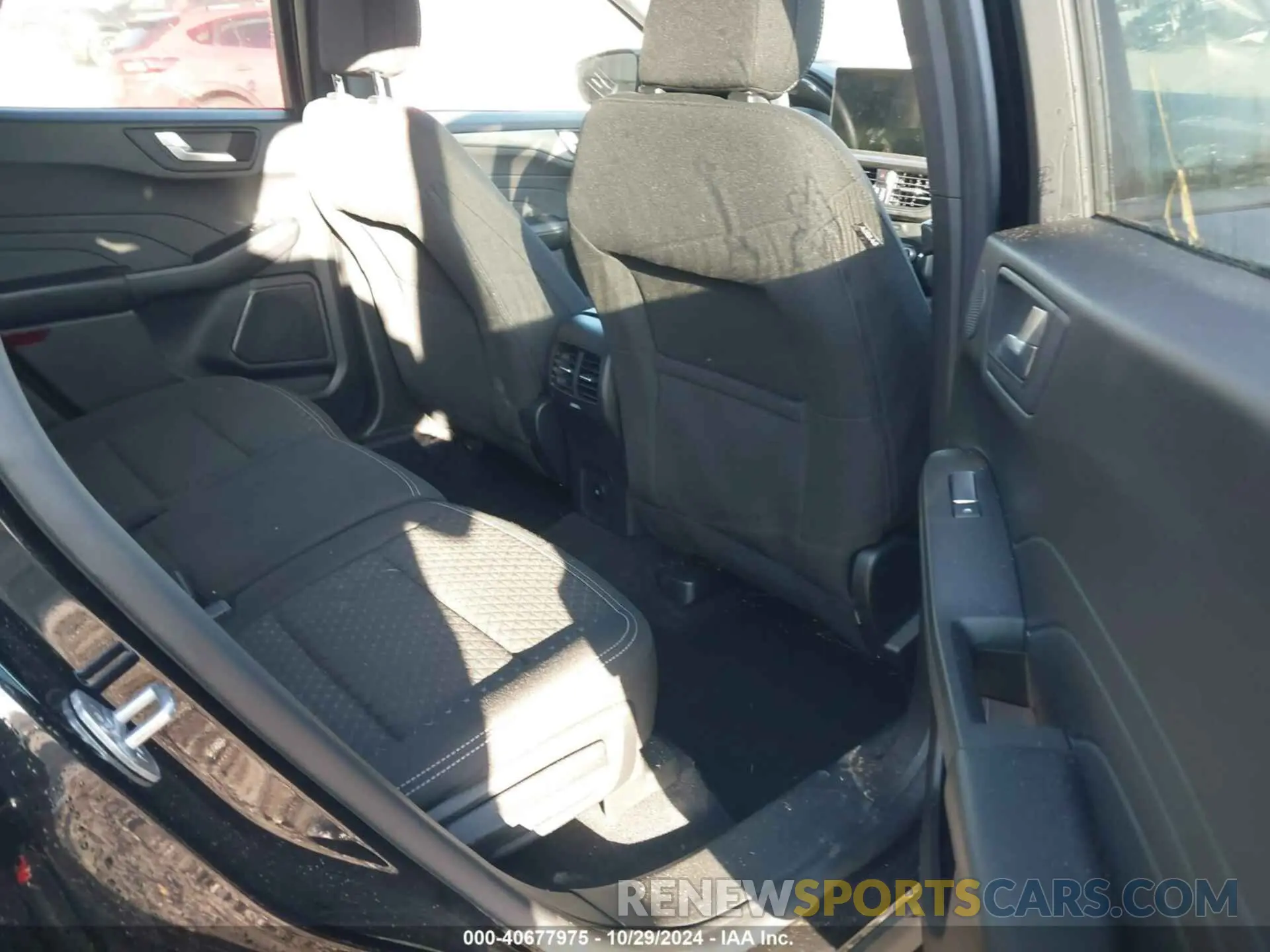 8 Photograph of a damaged car 1FMCU9GN3PUA39641 FORD ESCAPE 2023