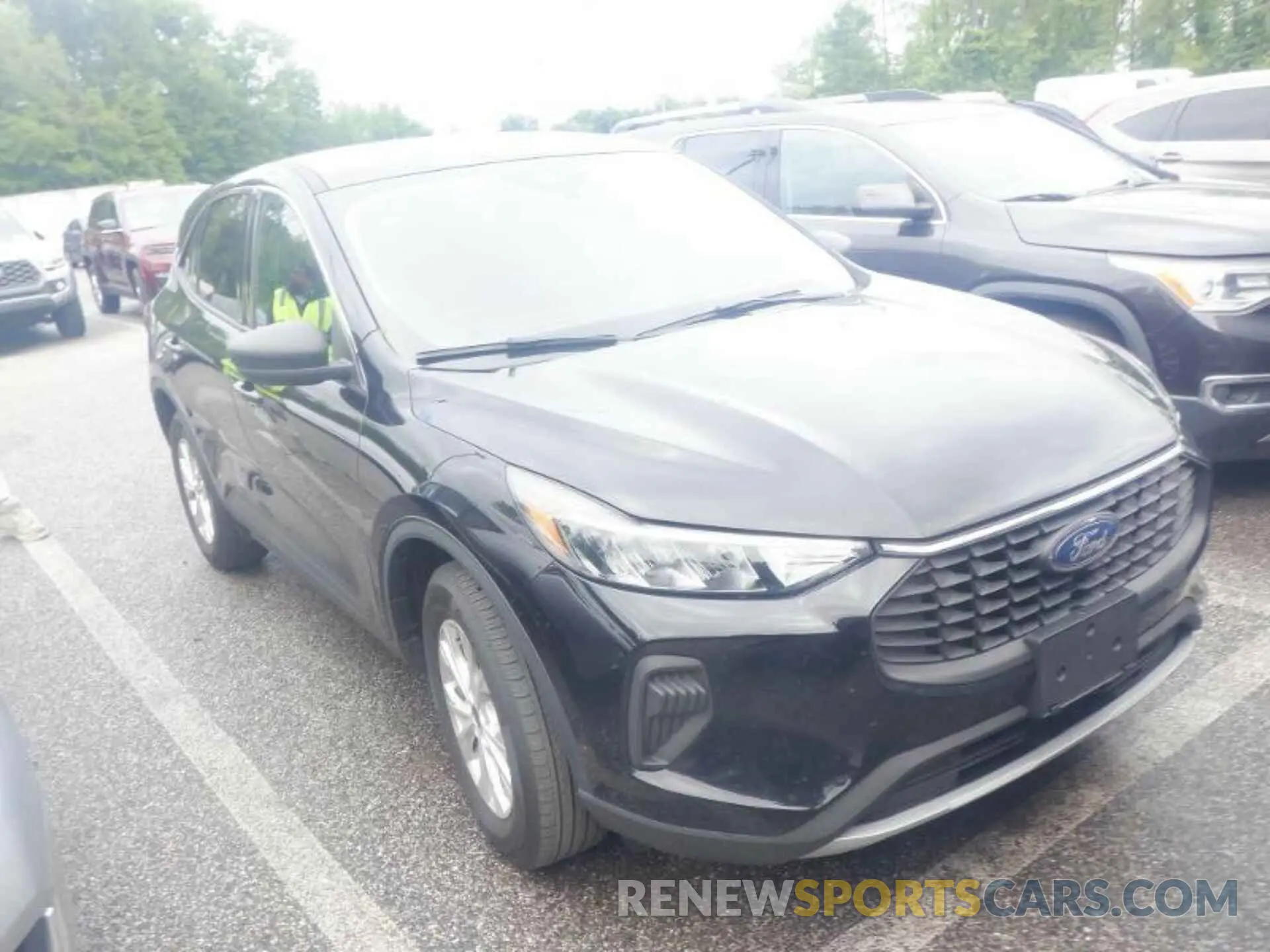 10 Photograph of a damaged car 1FMCU9GN4PUA25828 FORD ESCAPE 2023