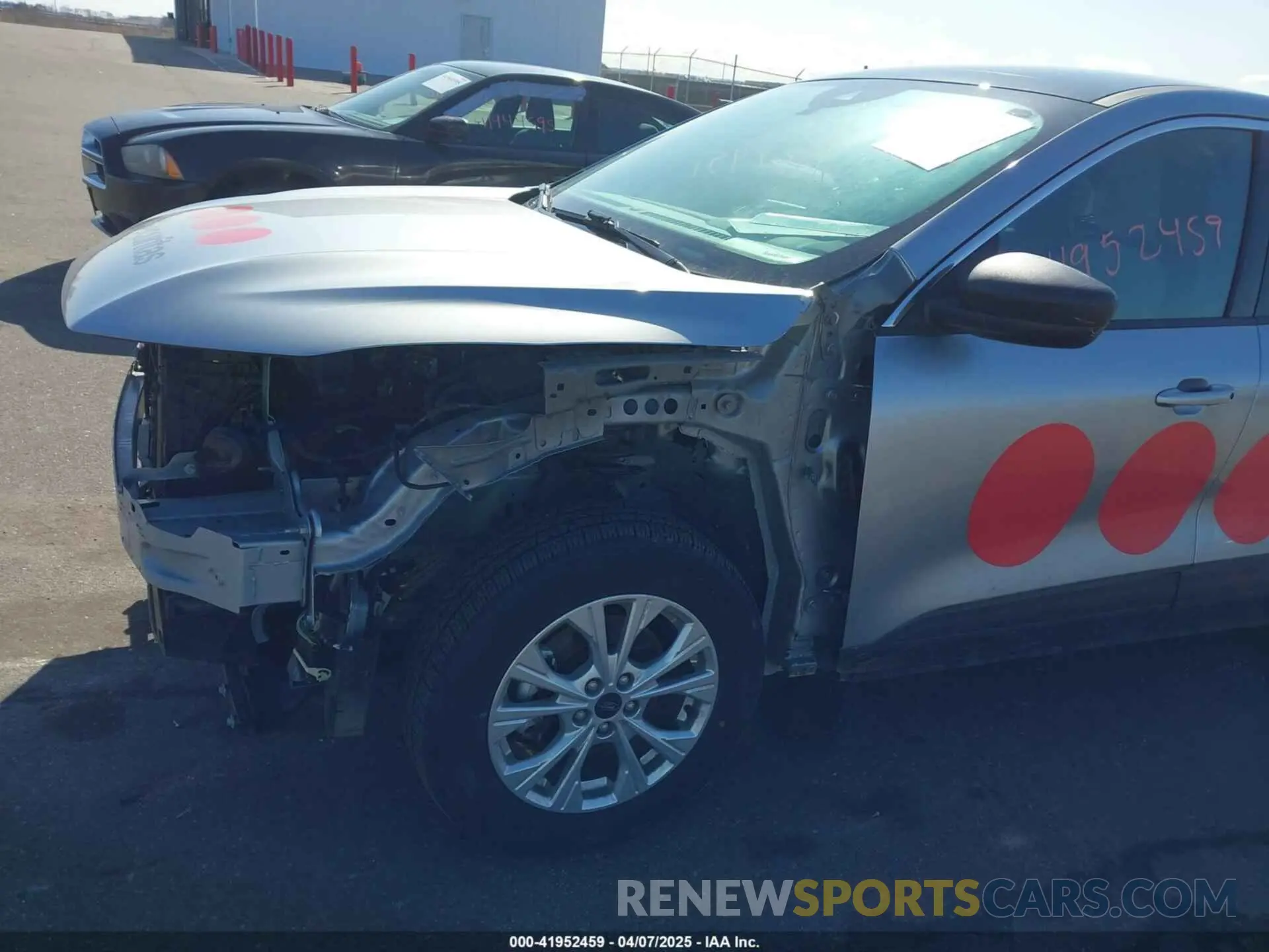 18 Photograph of a damaged car 1FMCU9GN4PUA71062 FORD ESCAPE 2023