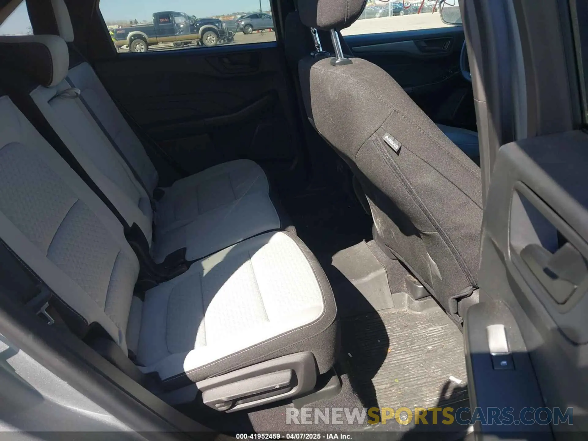 8 Photograph of a damaged car 1FMCU9GN4PUA71062 FORD ESCAPE 2023