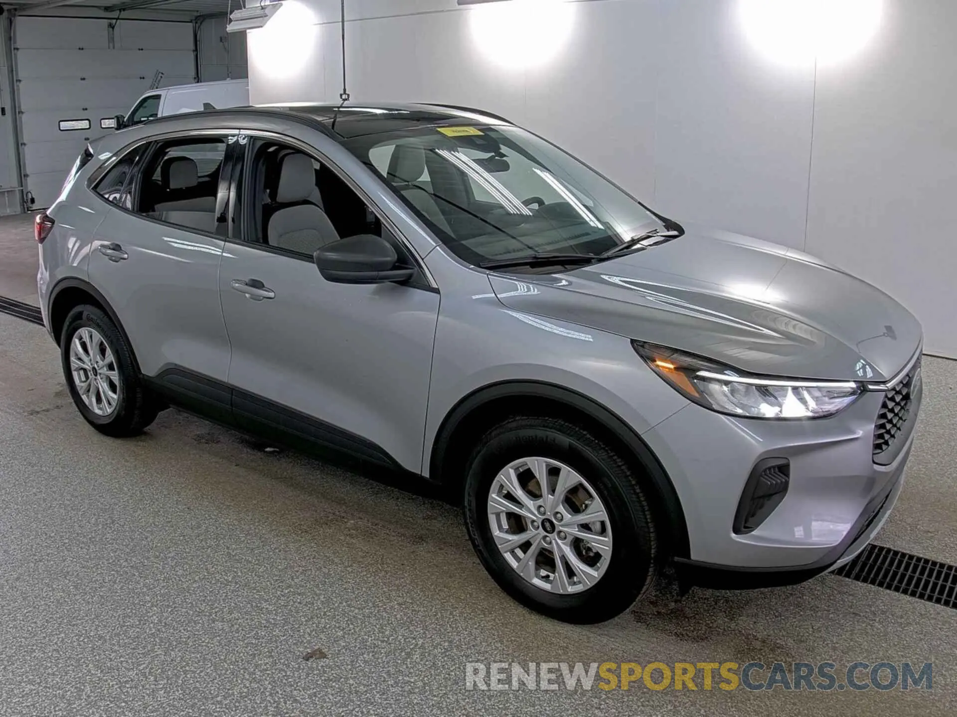 27 Photograph of a damaged car 1FMCU9GN6PUA26169 FORD ESCAPE 2023