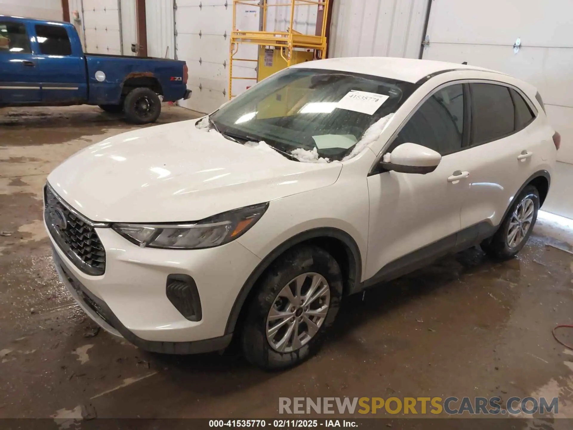 2 Photograph of a damaged car 1FMCU9GN6PUA88591 FORD ESCAPE 2023