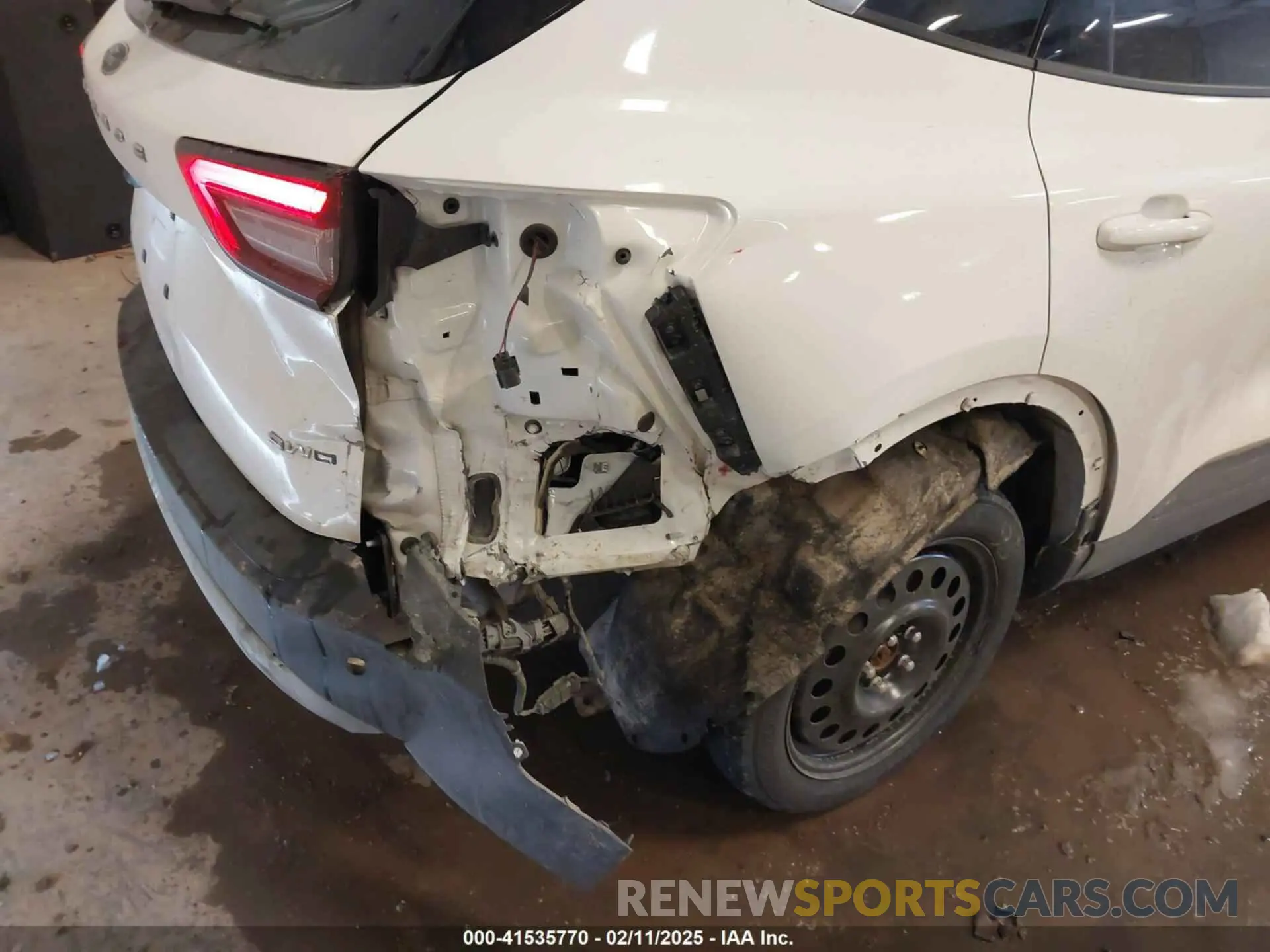6 Photograph of a damaged car 1FMCU9GN6PUA88591 FORD ESCAPE 2023