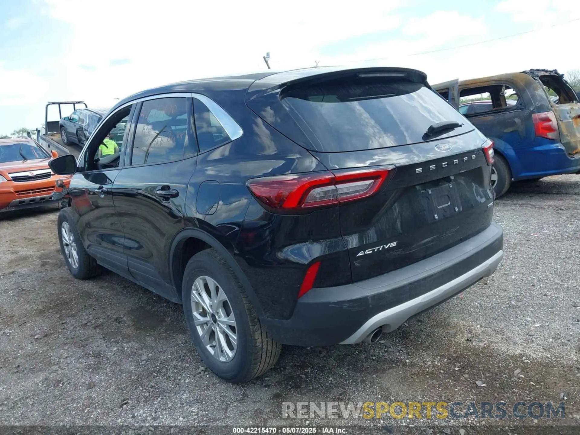 3 Photograph of a damaged car 1FMCU9GN7PUA25919 FORD ESCAPE 2023