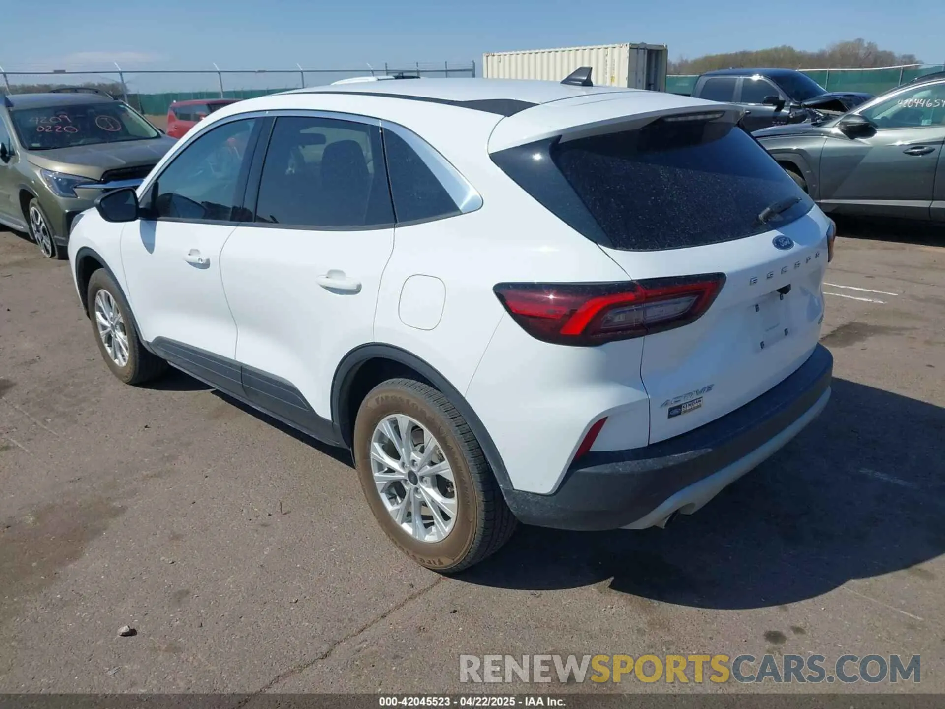 3 Photograph of a damaged car 1FMCU9GN7PUA34362 FORD ESCAPE 2023
