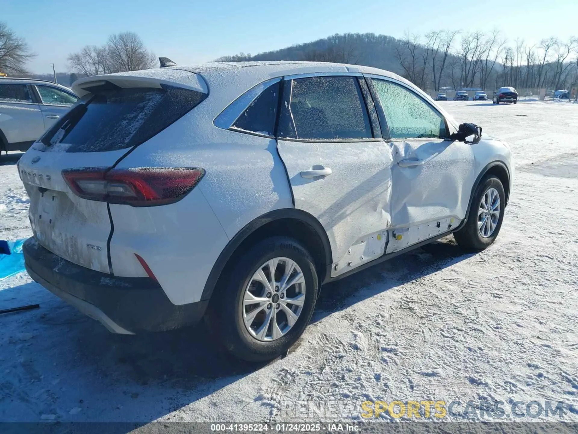 4 Photograph of a damaged car 1FMCU9GN7PUB42996 FORD ESCAPE 2023