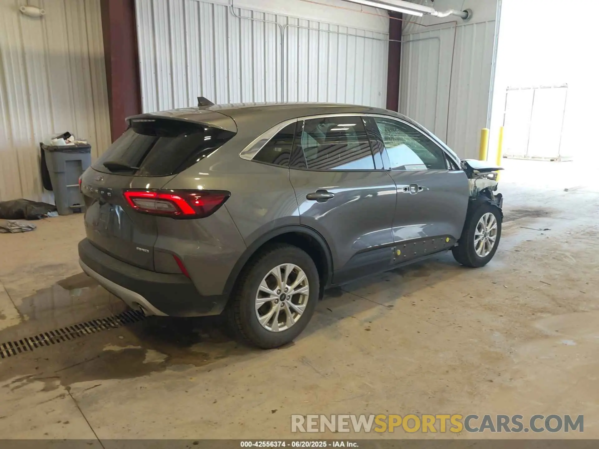 4 Photograph of a damaged car 1FMCU9GN8PUA11334 FORD ESCAPE 2023