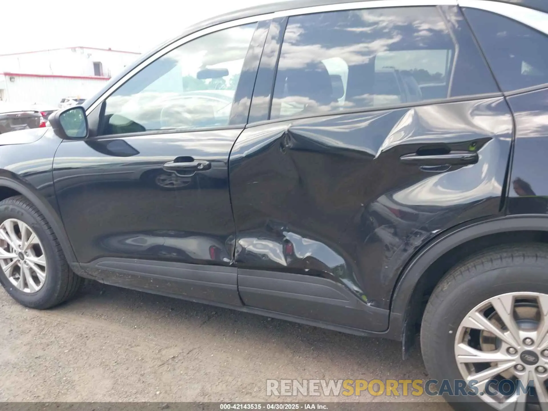 14 Photograph of a damaged car 1FMCU9GN8PUA11513 FORD ESCAPE 2023