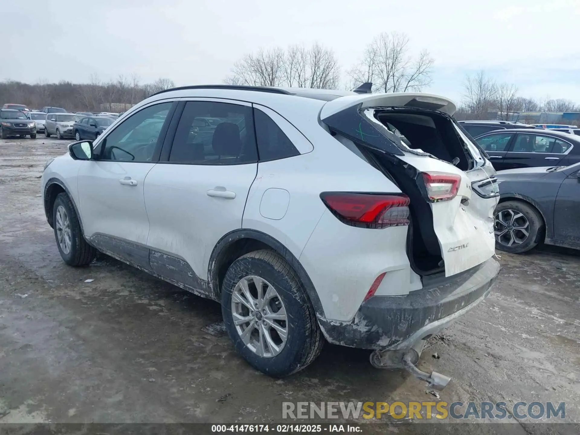3 Photograph of a damaged car 1FMCU9GN8PUA62283 FORD ESCAPE 2023