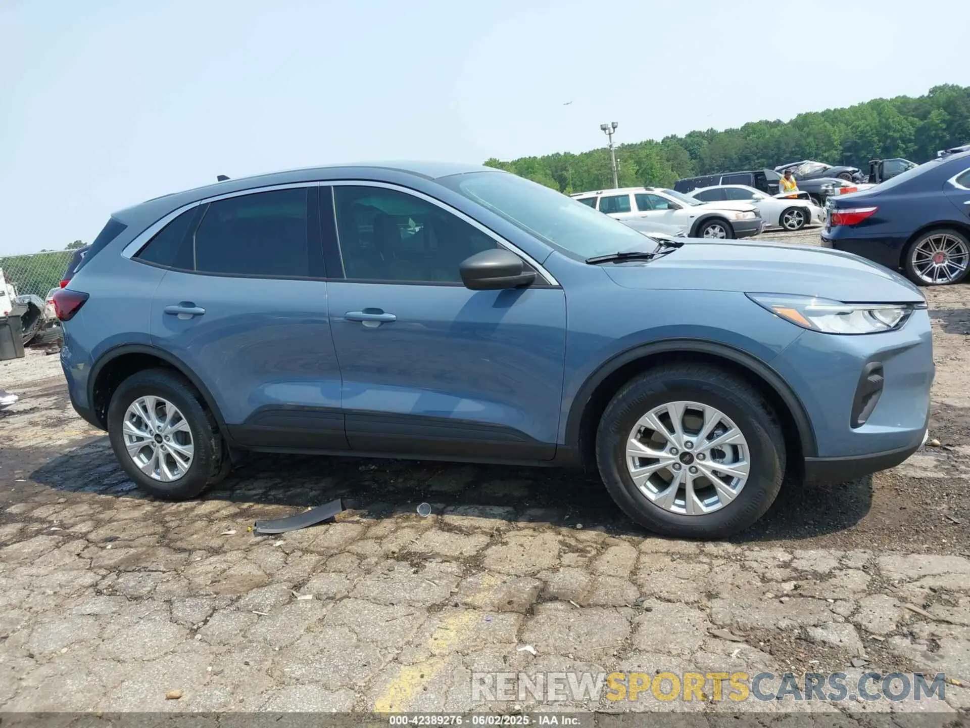 13 Photograph of a damaged car 1FMCU9GN8PUA88821 FORD ESCAPE 2023