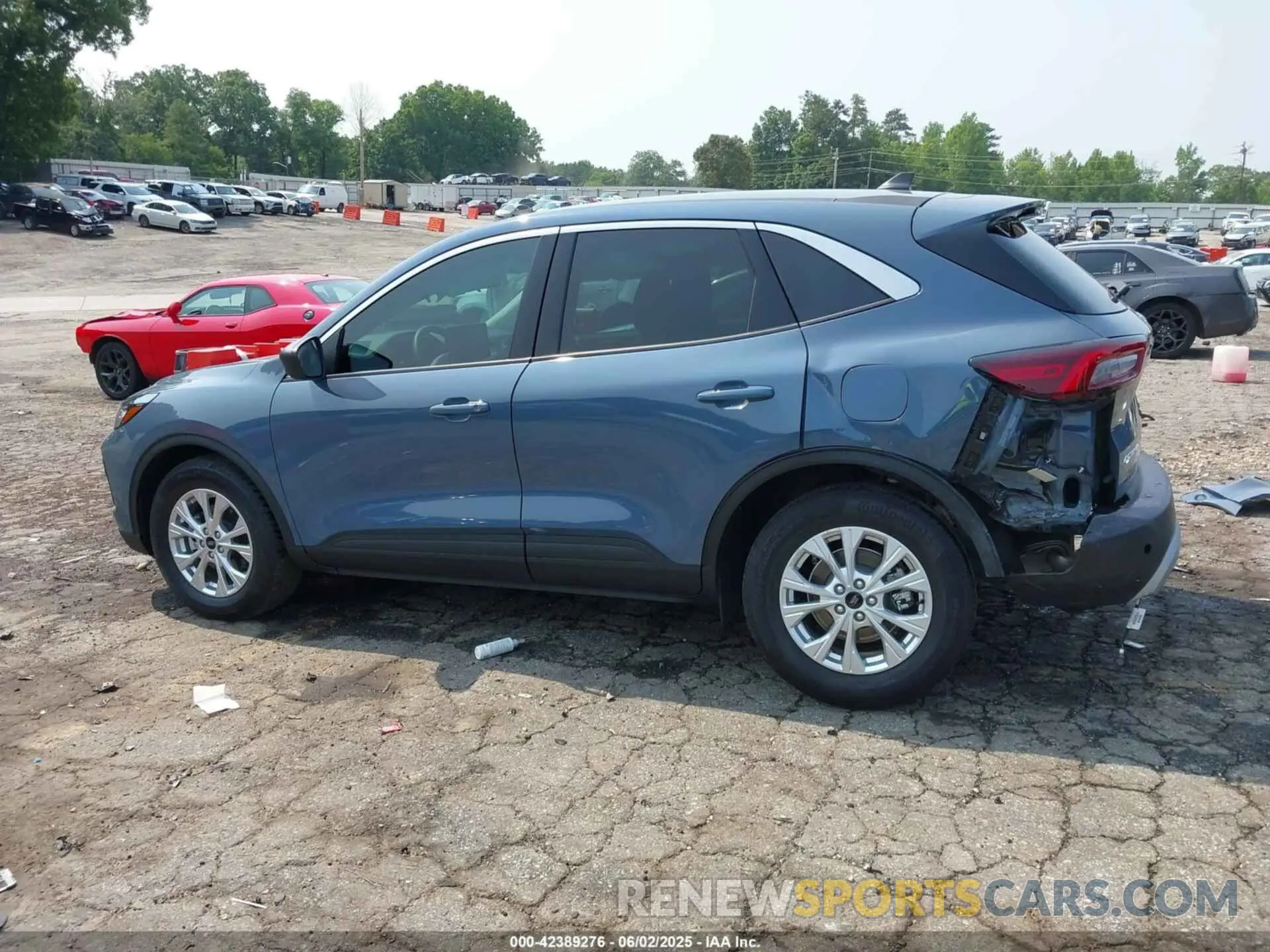14 Photograph of a damaged car 1FMCU9GN8PUA88821 FORD ESCAPE 2023