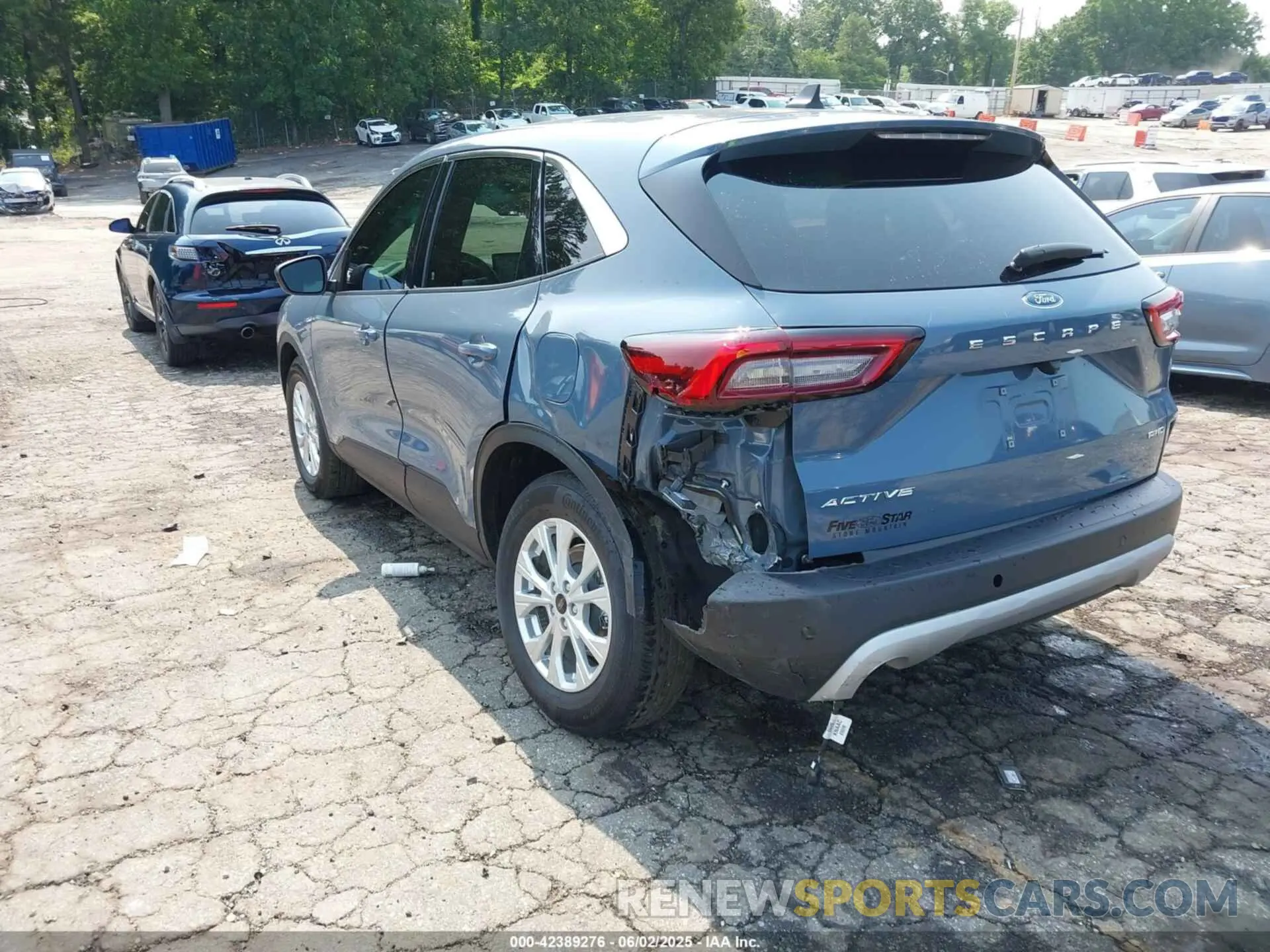 3 Photograph of a damaged car 1FMCU9GN8PUA88821 FORD ESCAPE 2023