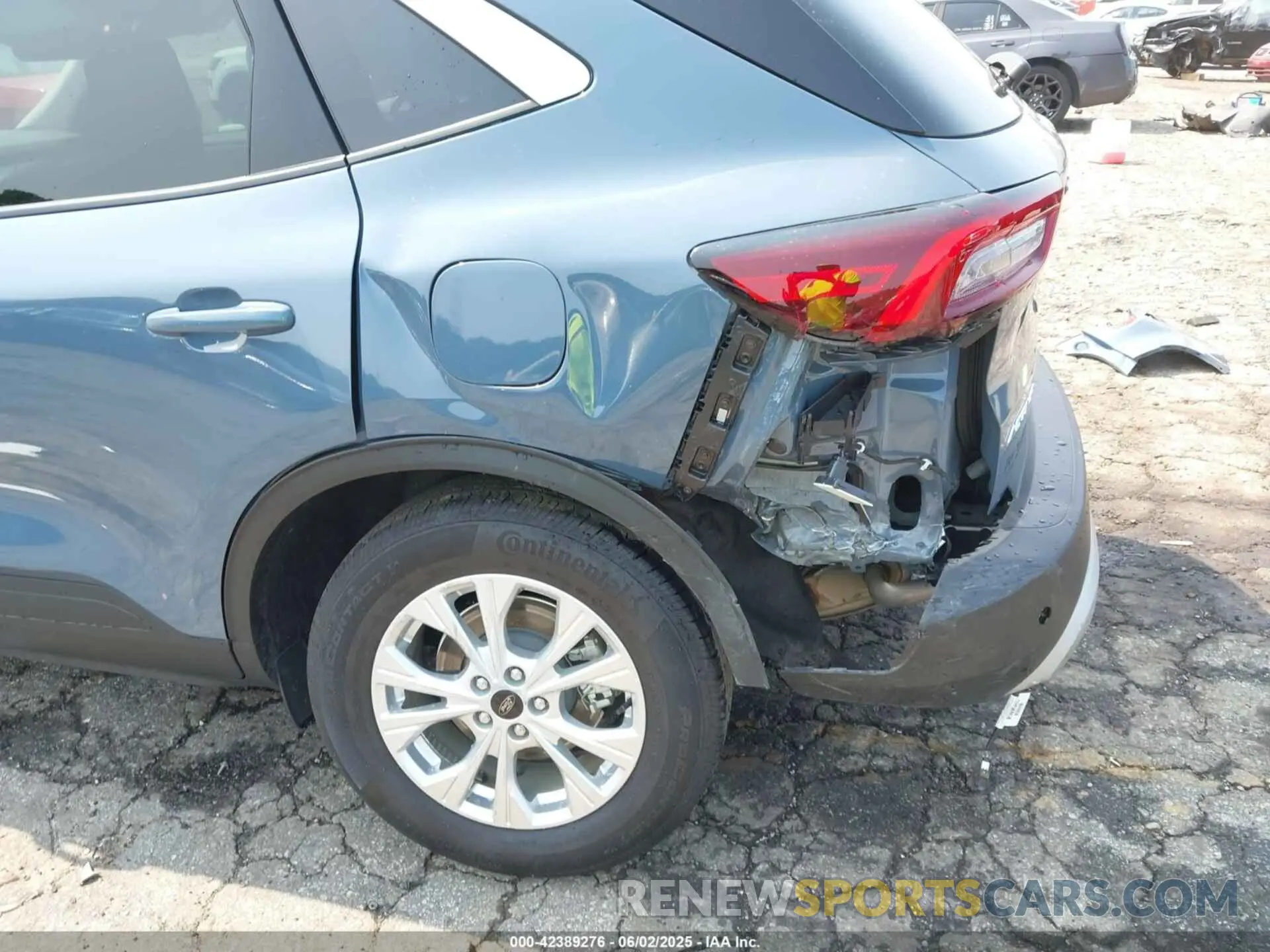 6 Photograph of a damaged car 1FMCU9GN8PUA88821 FORD ESCAPE 2023