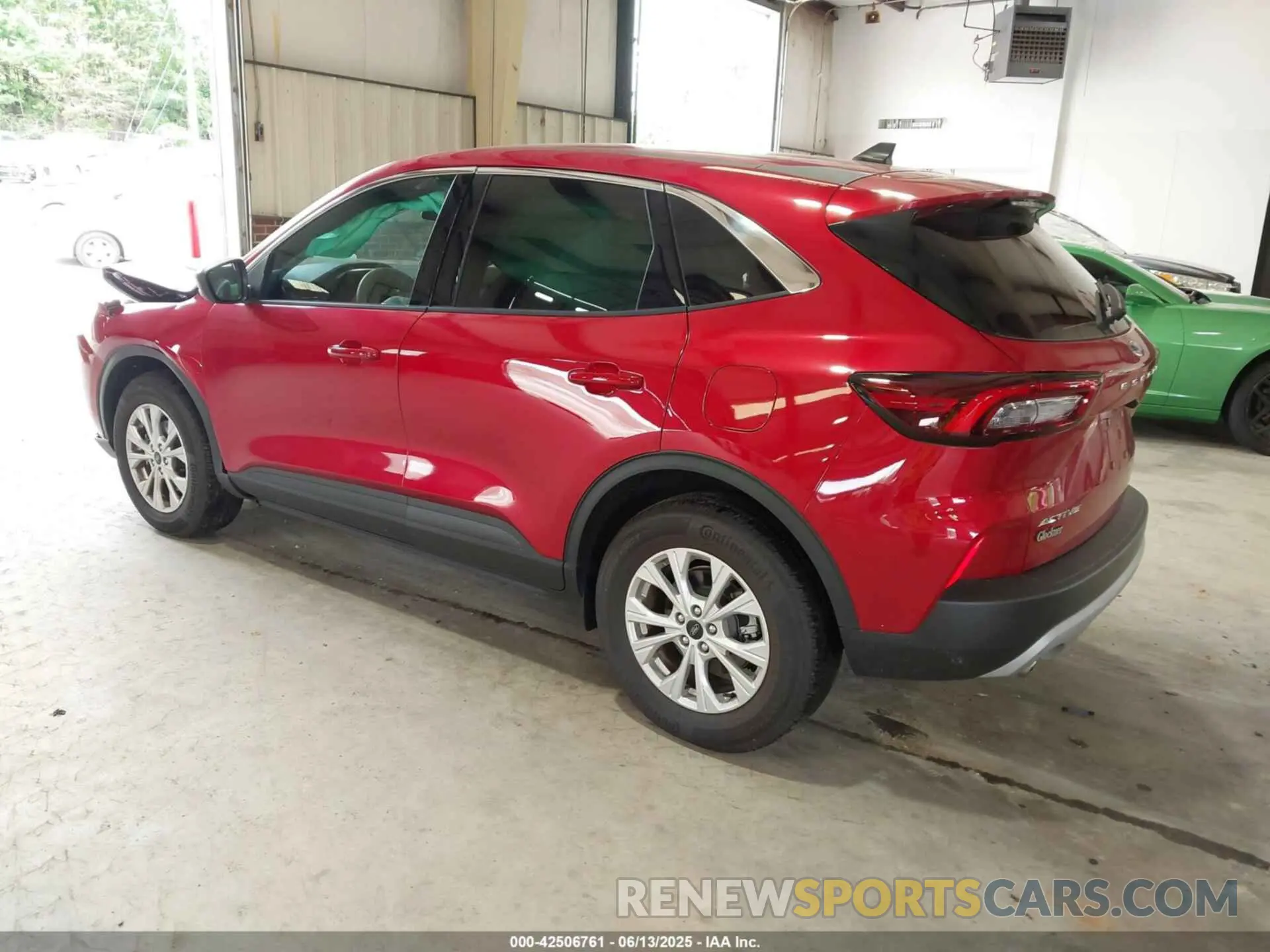 3 Photograph of a damaged car 1FMCU9GN8PUA96630 FORD ESCAPE 2023