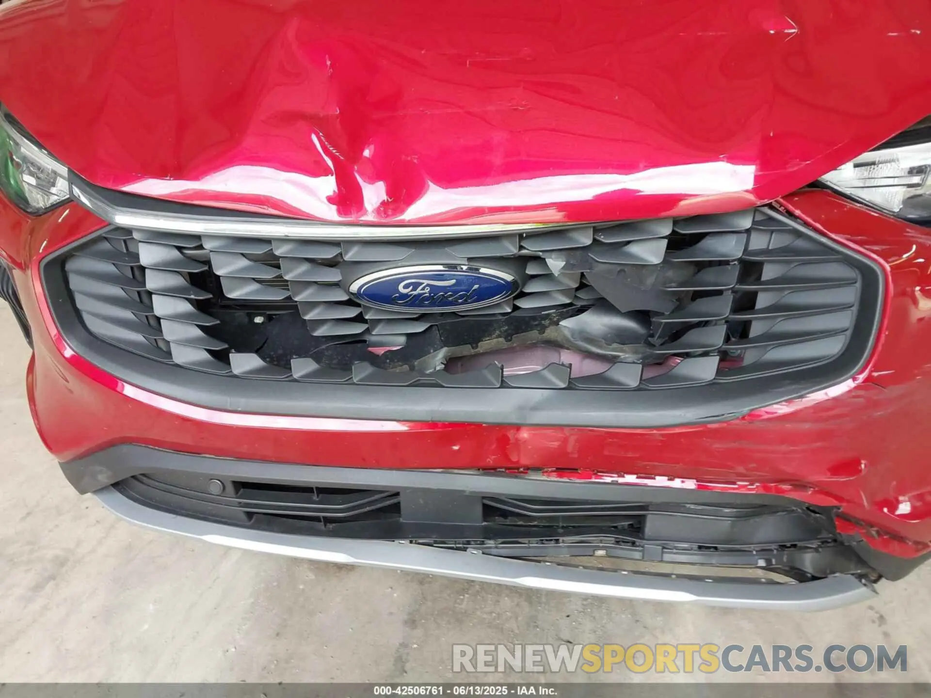 6 Photograph of a damaged car 1FMCU9GN8PUA96630 FORD ESCAPE 2023