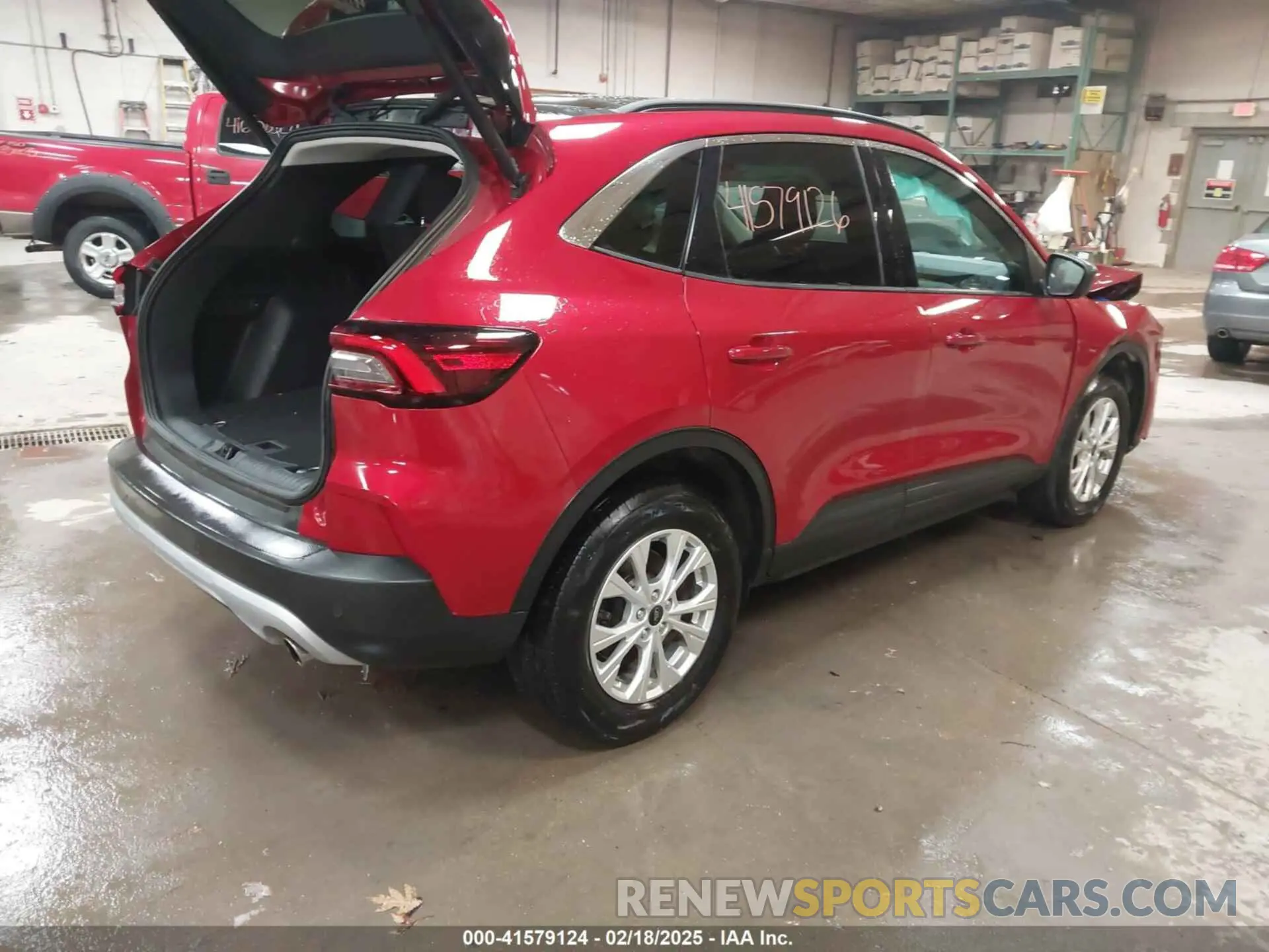 4 Photograph of a damaged car 1FMCU9GN9PUB07098 FORD ESCAPE 2023
