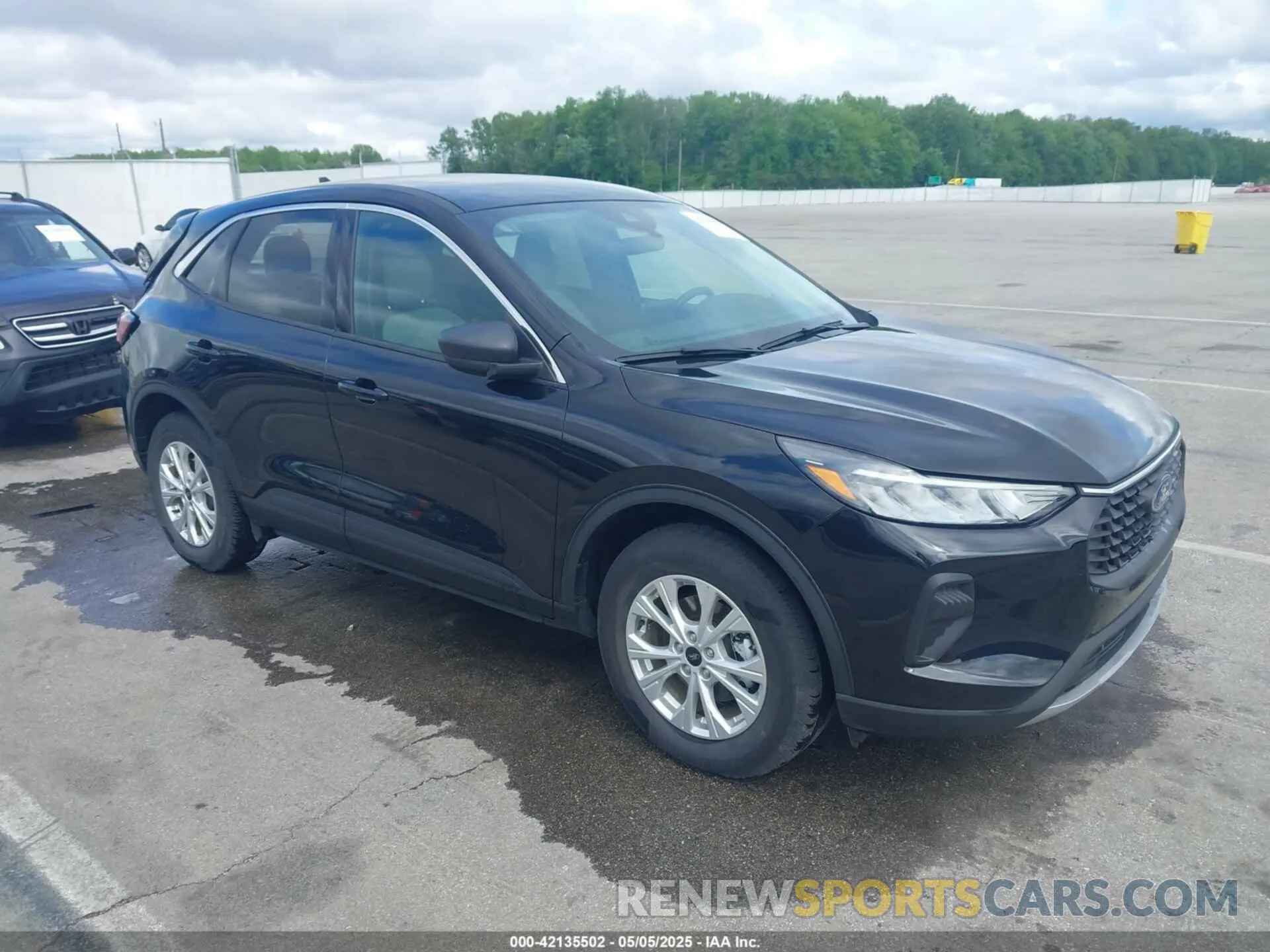 1 Photograph of a damaged car 1FMCU9GN9PUB16383 FORD ESCAPE 2023