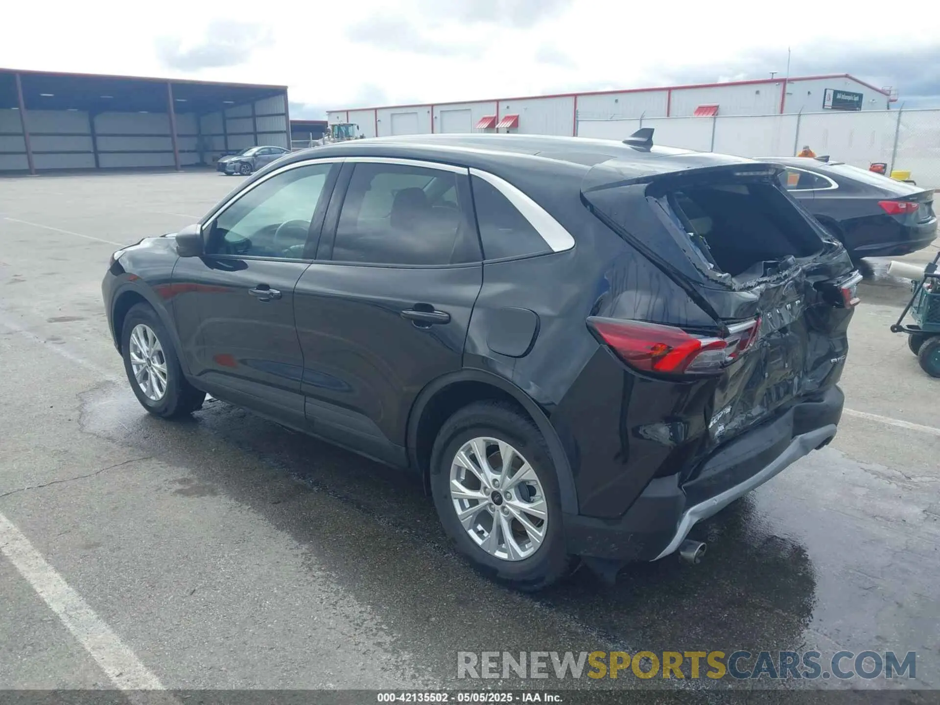 3 Photograph of a damaged car 1FMCU9GN9PUB16383 FORD ESCAPE 2023
