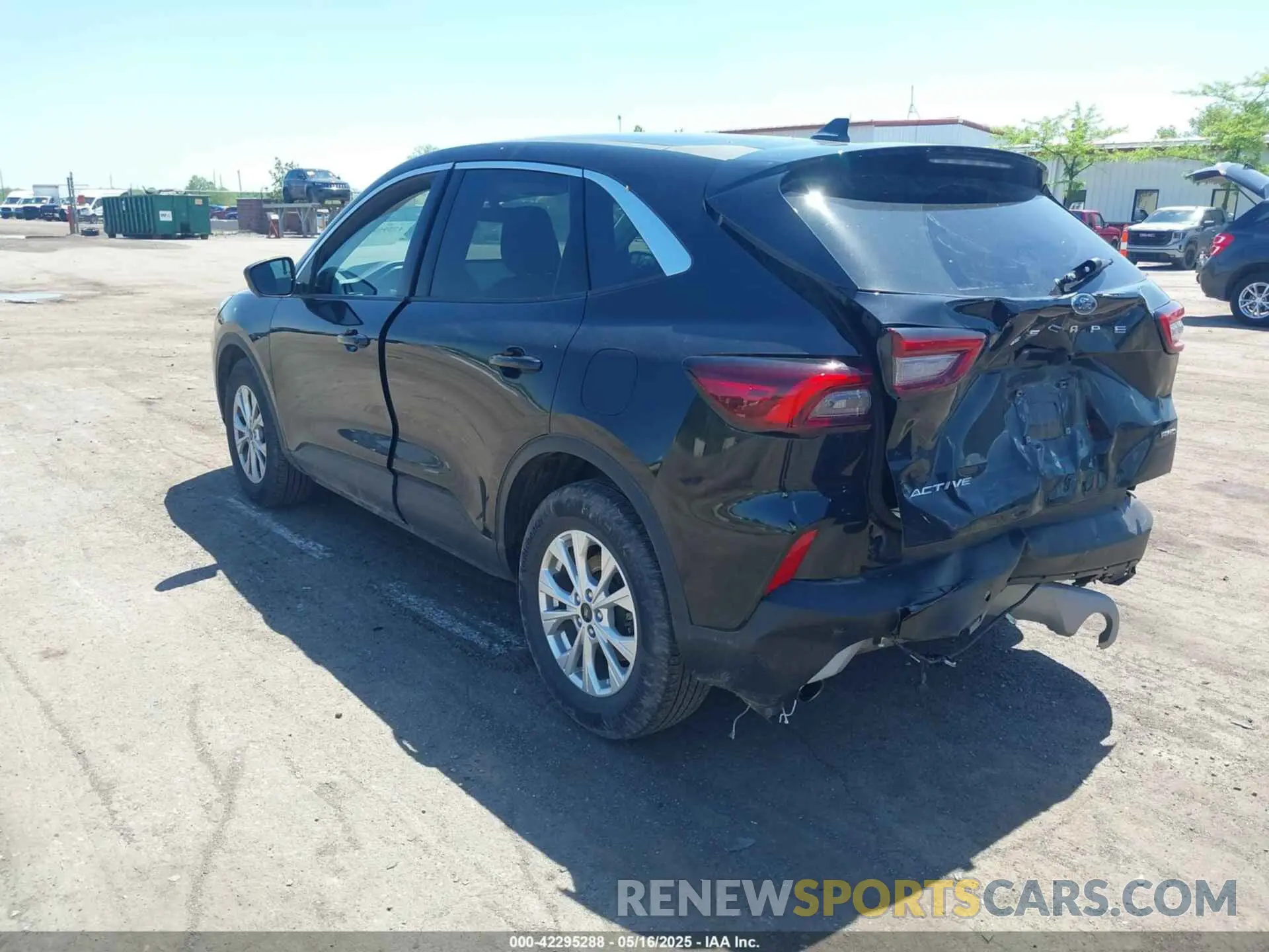 3 Photograph of a damaged car 1FMCU9GNXPUA52421 FORD ESCAPE 2023