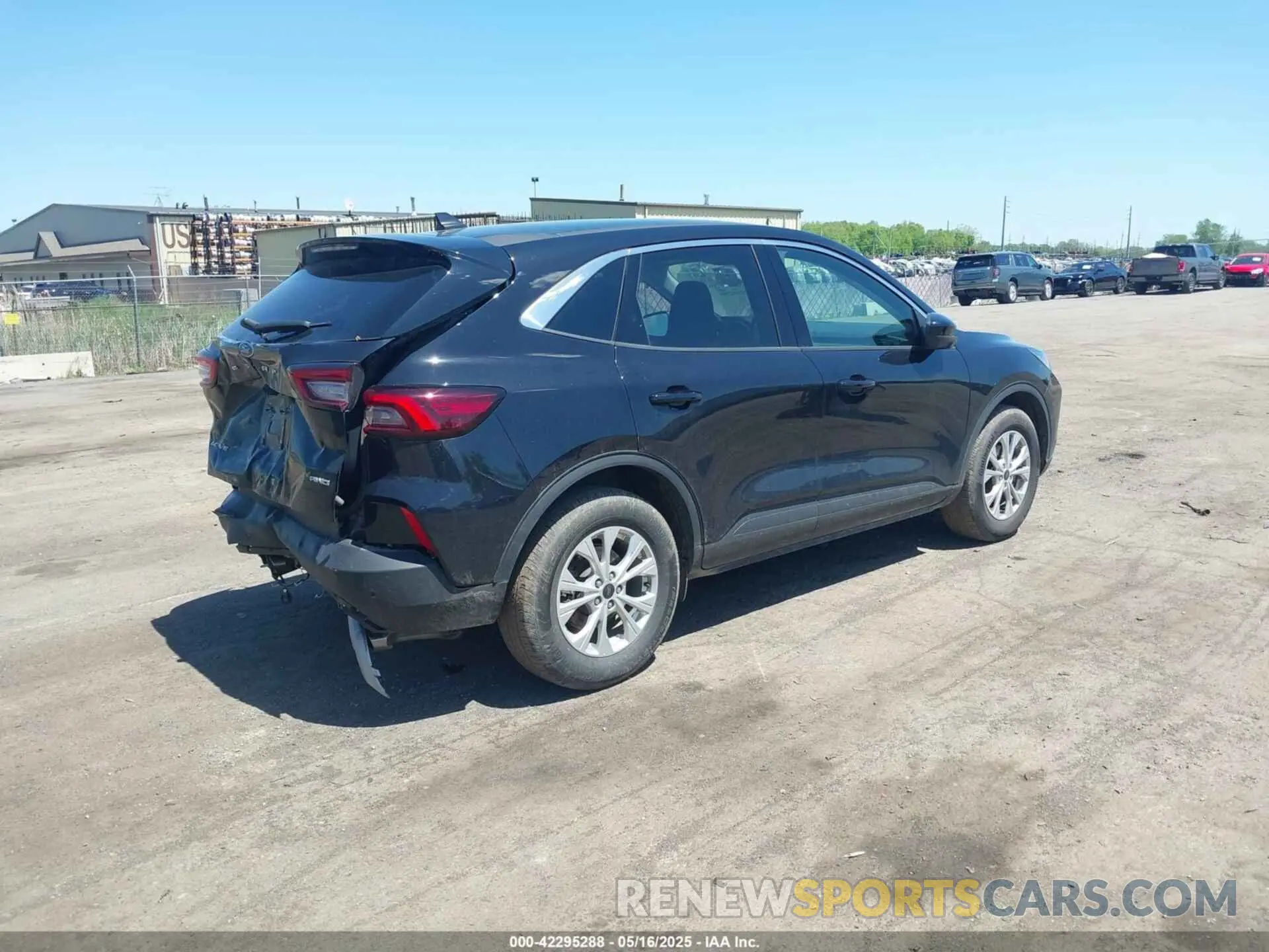 4 Photograph of a damaged car 1FMCU9GNXPUA52421 FORD ESCAPE 2023