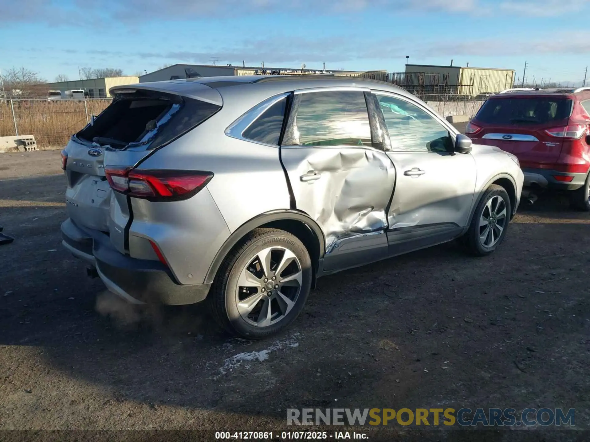 4 Photograph of a damaged car 1FMCU9JA3PUA71771 FORD ESCAPE 2023
