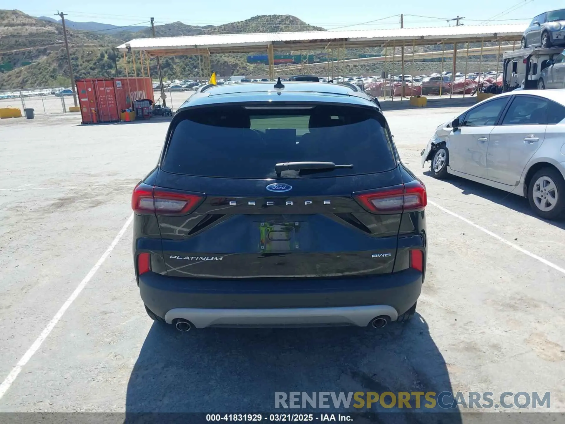15 Photograph of a damaged car 1FMCU9JA6PUA81422 FORD ESCAPE 2023