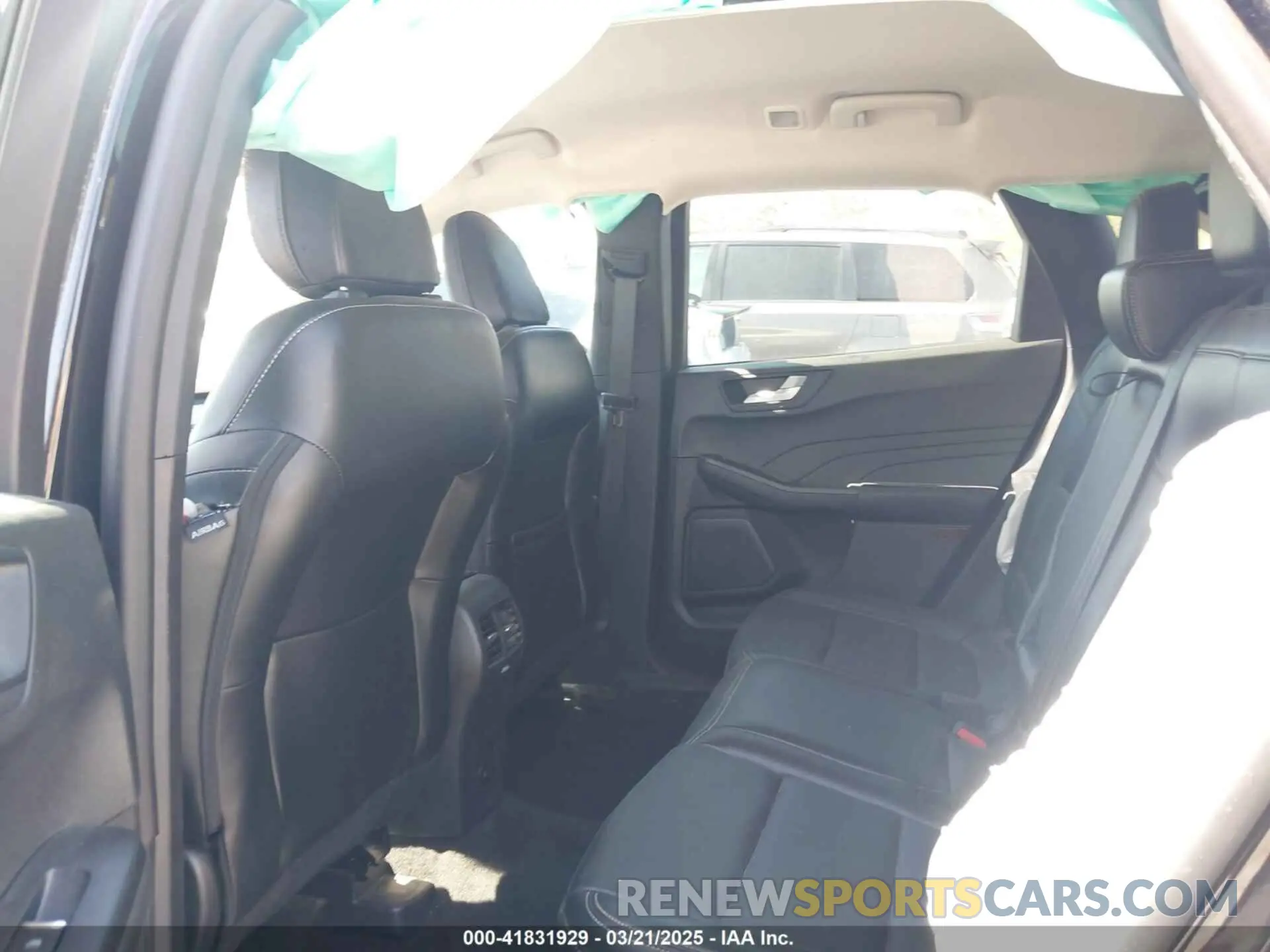 8 Photograph of a damaged car 1FMCU9JA6PUA81422 FORD ESCAPE 2023