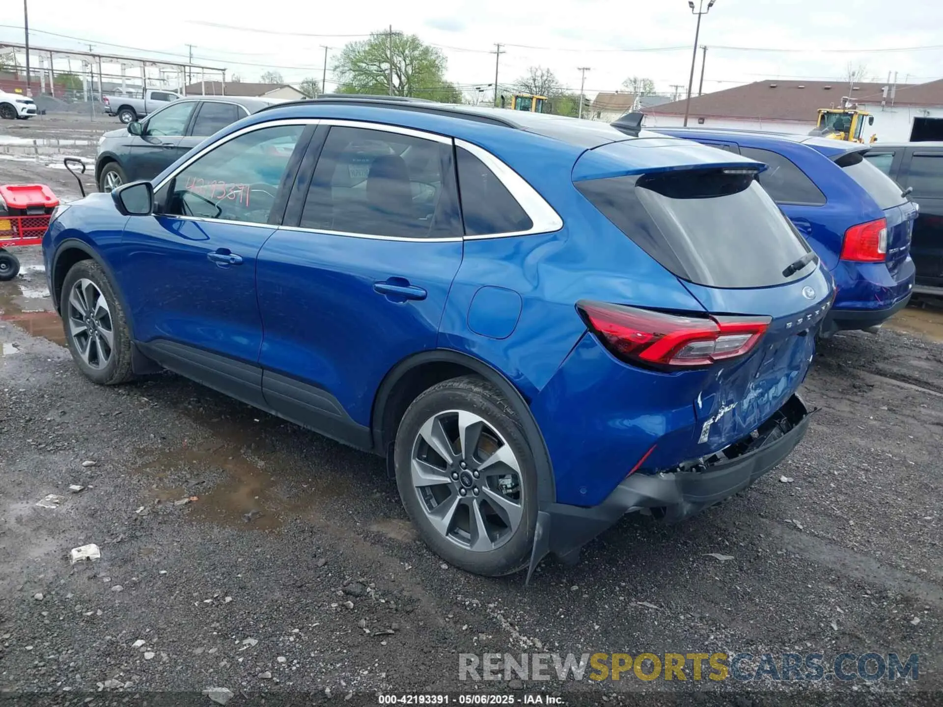3 Photograph of a damaged car 1FMCU9JZ1PUA50679 FORD ESCAPE 2023