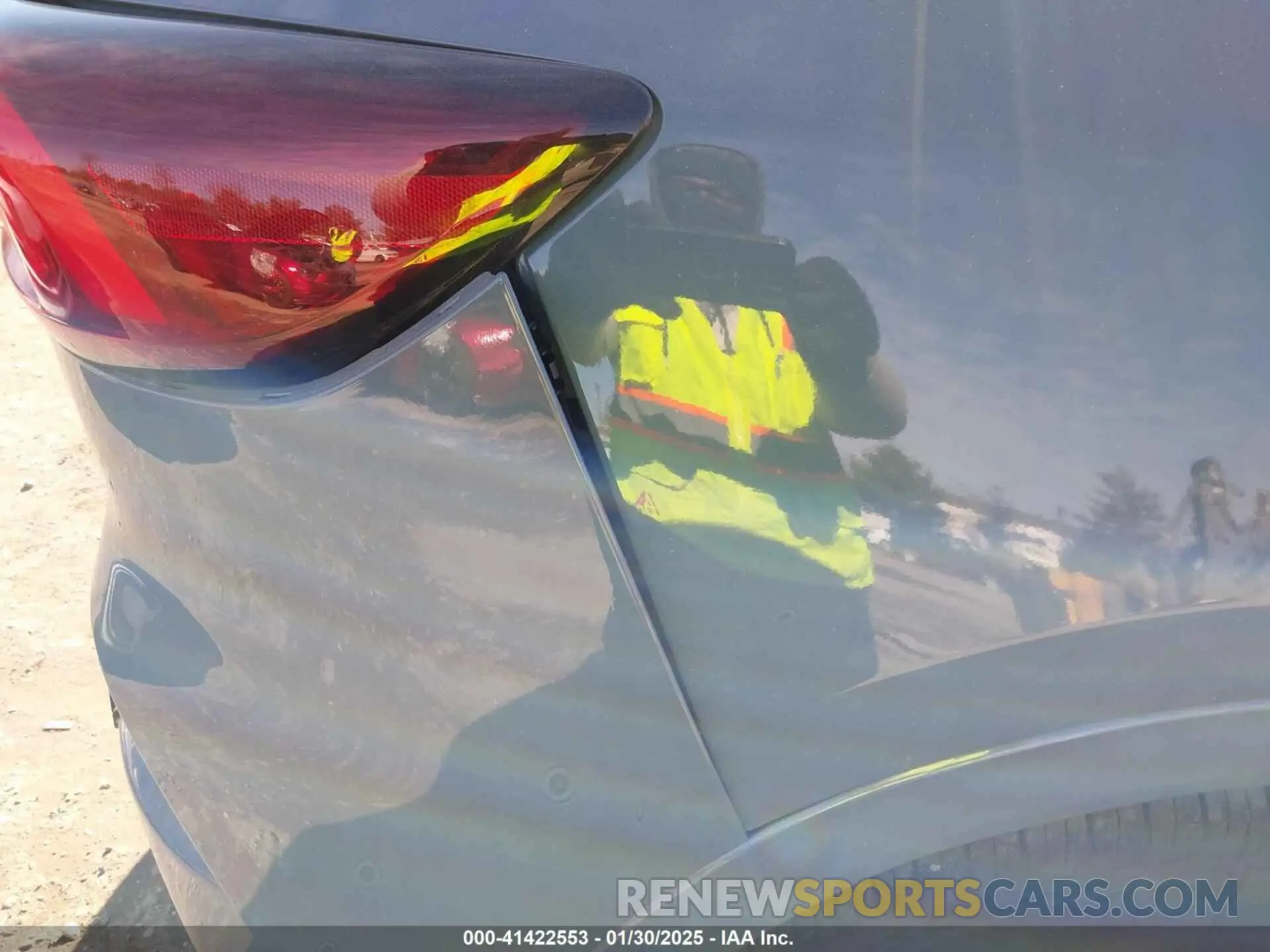 18 Photograph of a damaged car 1FMCU9MN0PUA35258 FORD ESCAPE 2023