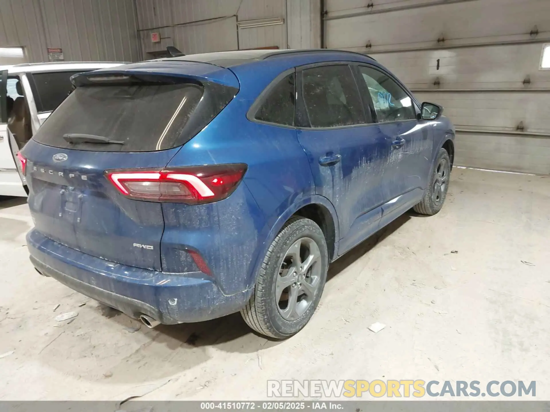4 Photograph of a damaged car 1FMCU9MN0PUB30158 FORD ESCAPE 2023