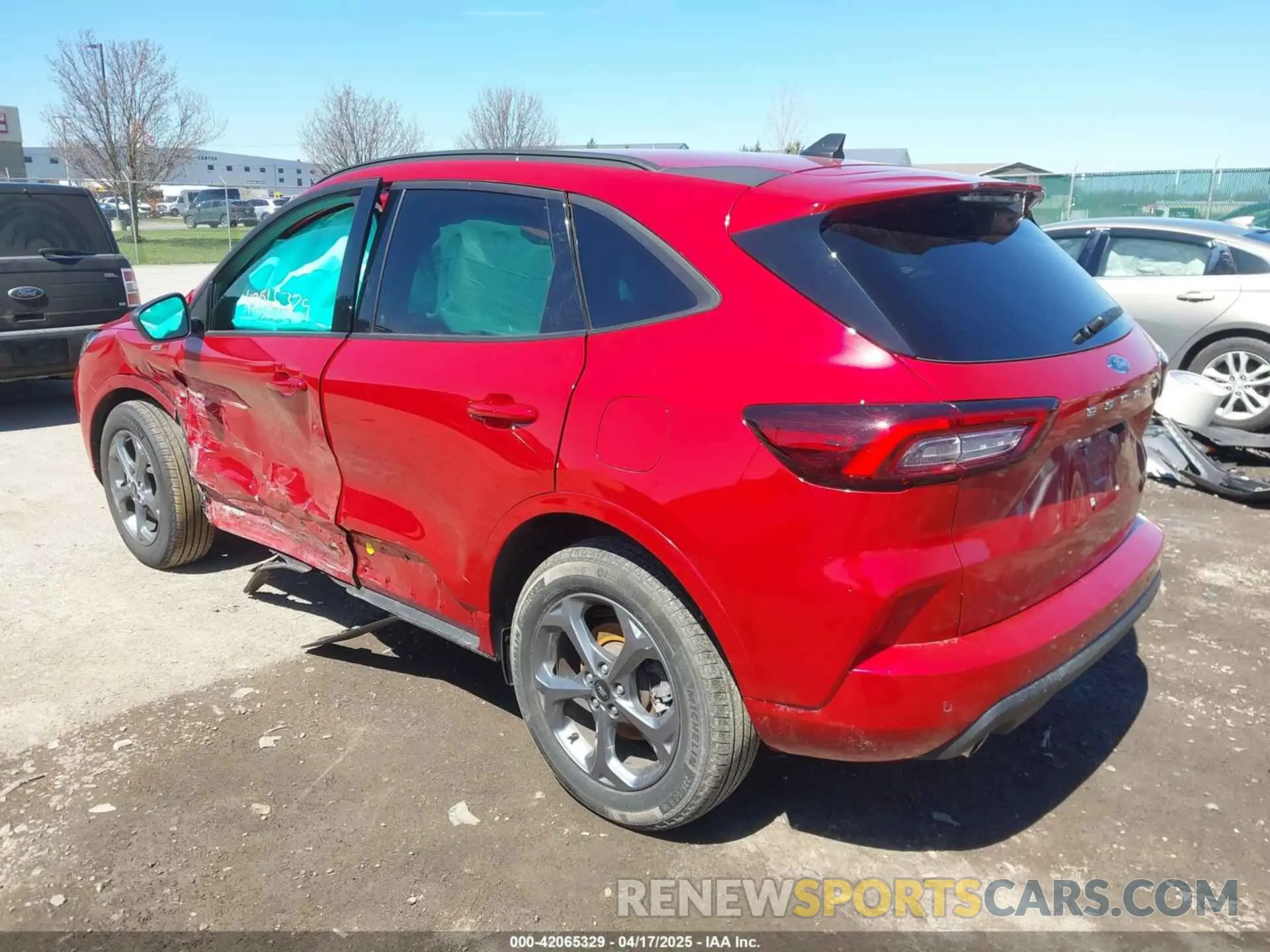 3 Photograph of a damaged car 1FMCU9MN2PUB28279 FORD ESCAPE 2023