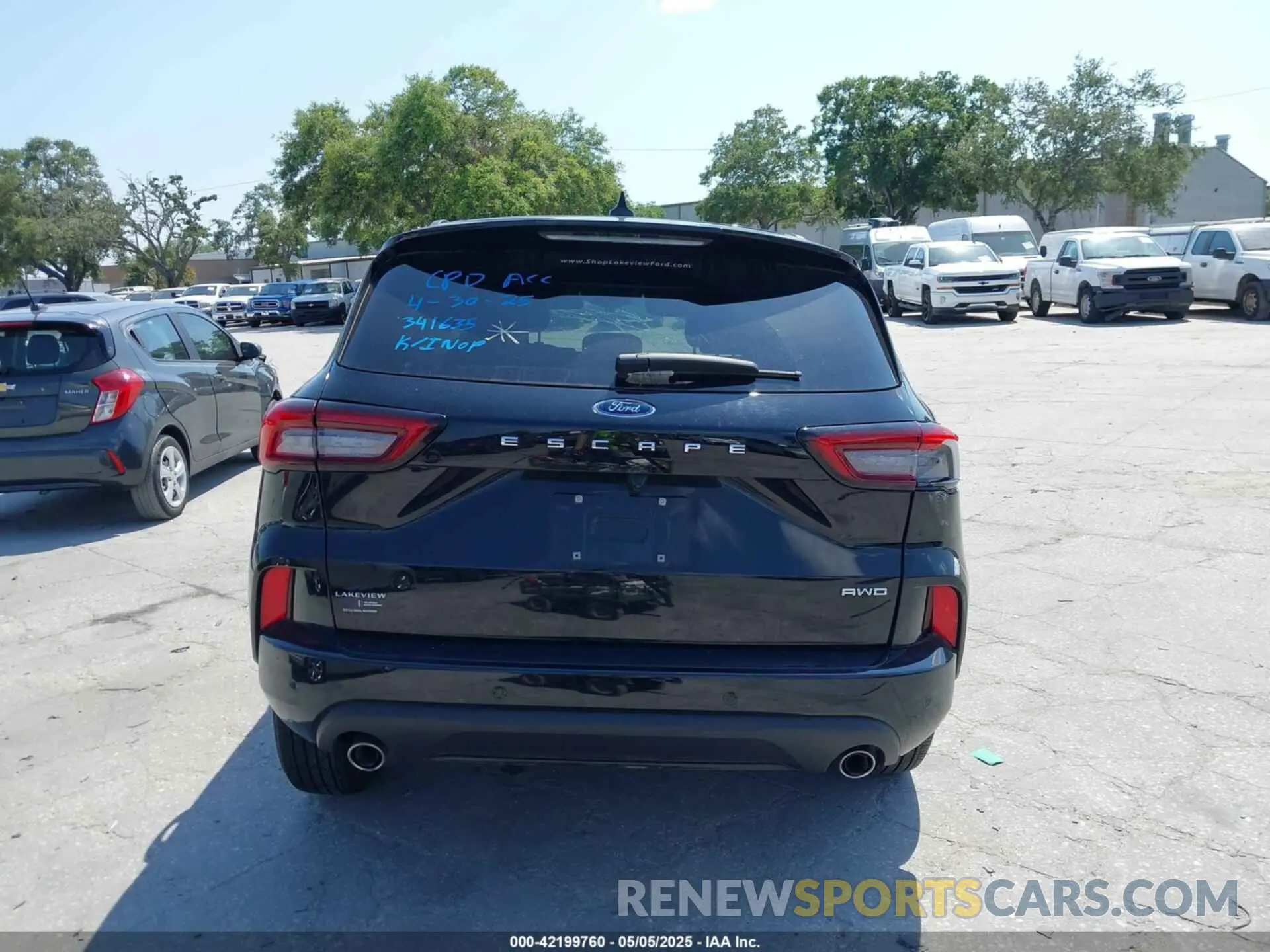 16 Photograph of a damaged car 1FMCU9MN3PUA51941 FORD ESCAPE 2023