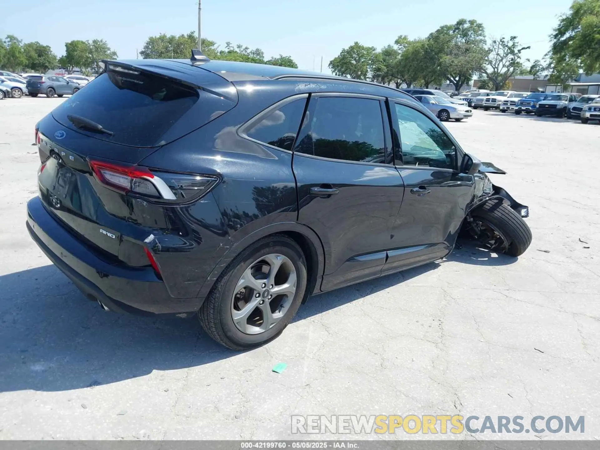 4 Photograph of a damaged car 1FMCU9MN3PUA51941 FORD ESCAPE 2023