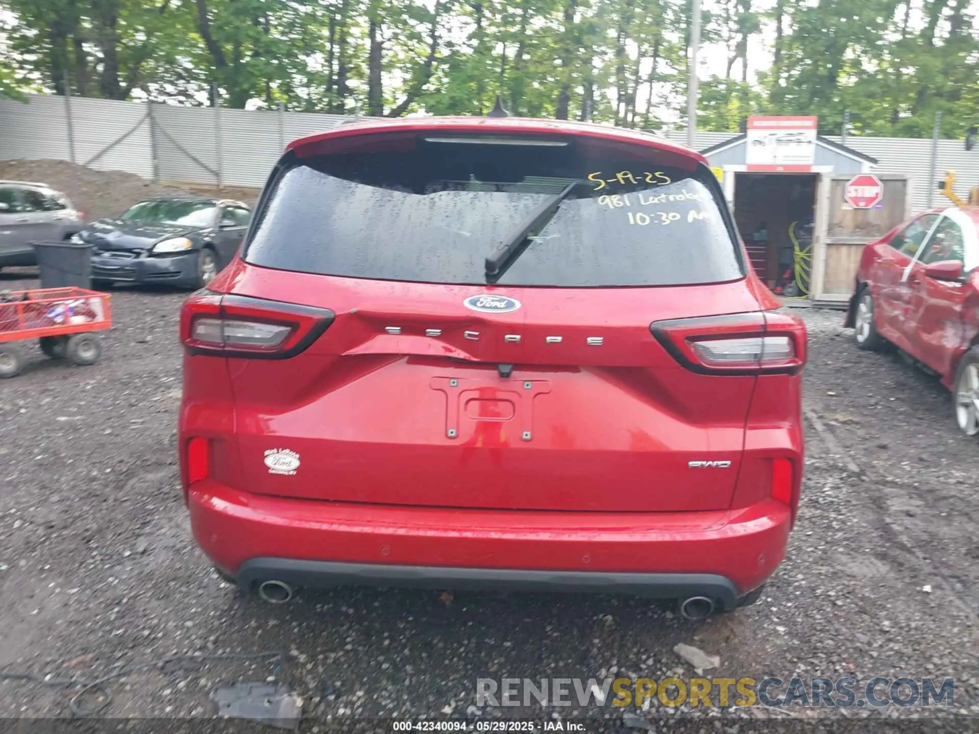 15 Photograph of a damaged car 1FMCU9MN3PUA75172 FORD ESCAPE 2023