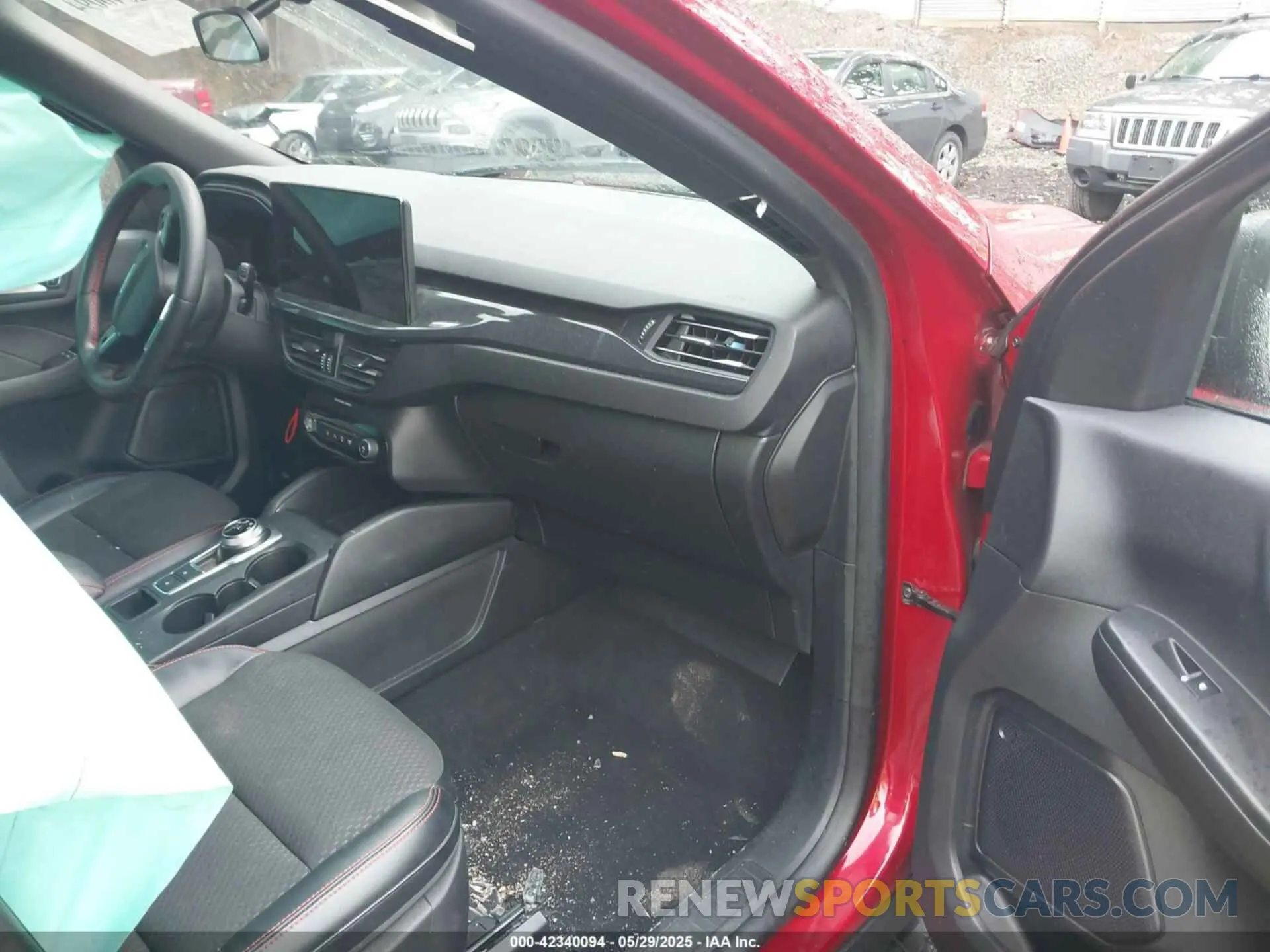 5 Photograph of a damaged car 1FMCU9MN3PUA75172 FORD ESCAPE 2023