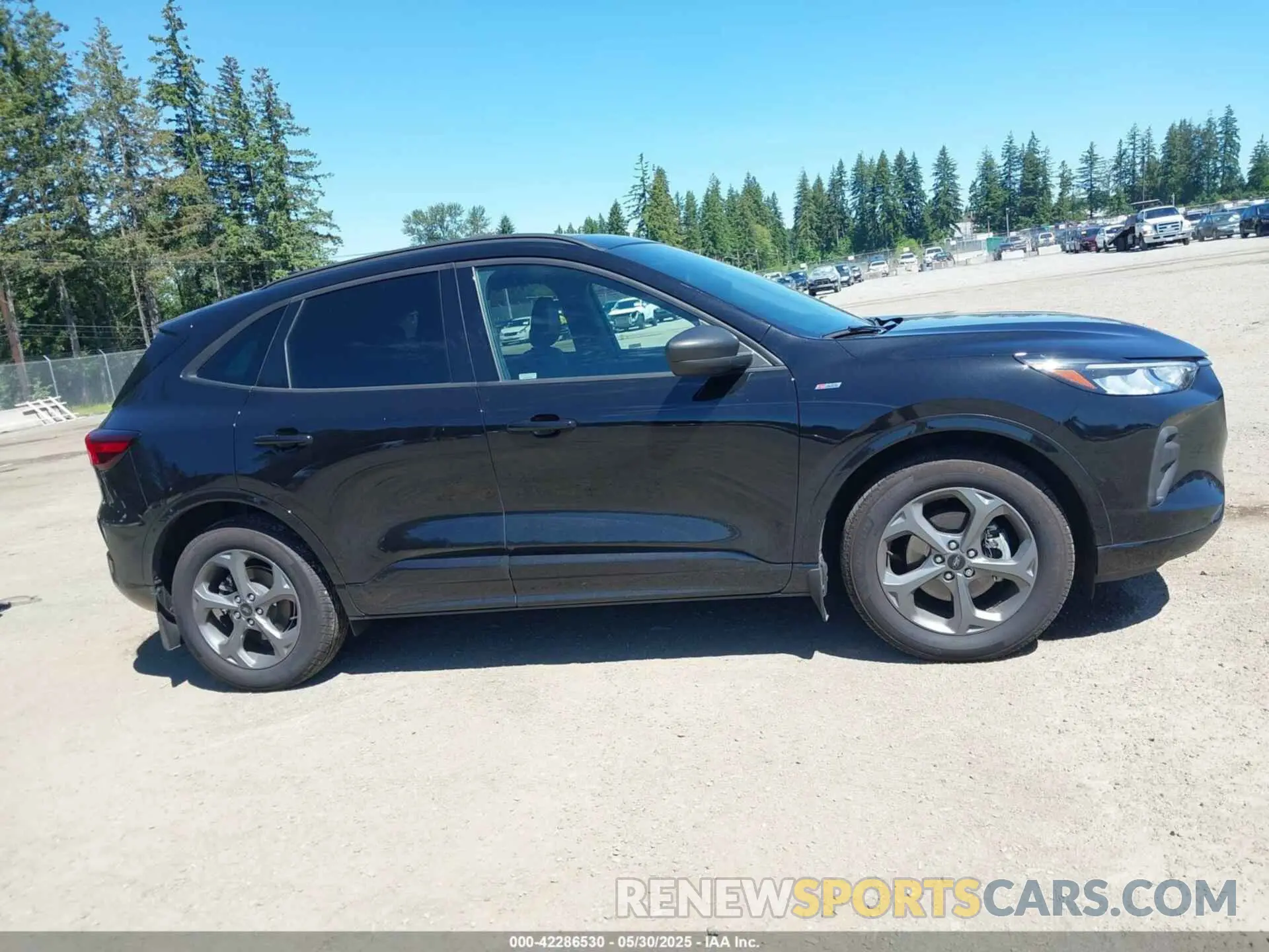 13 Photograph of a damaged car 1FMCU9MN3PUB34169 FORD ESCAPE 2023