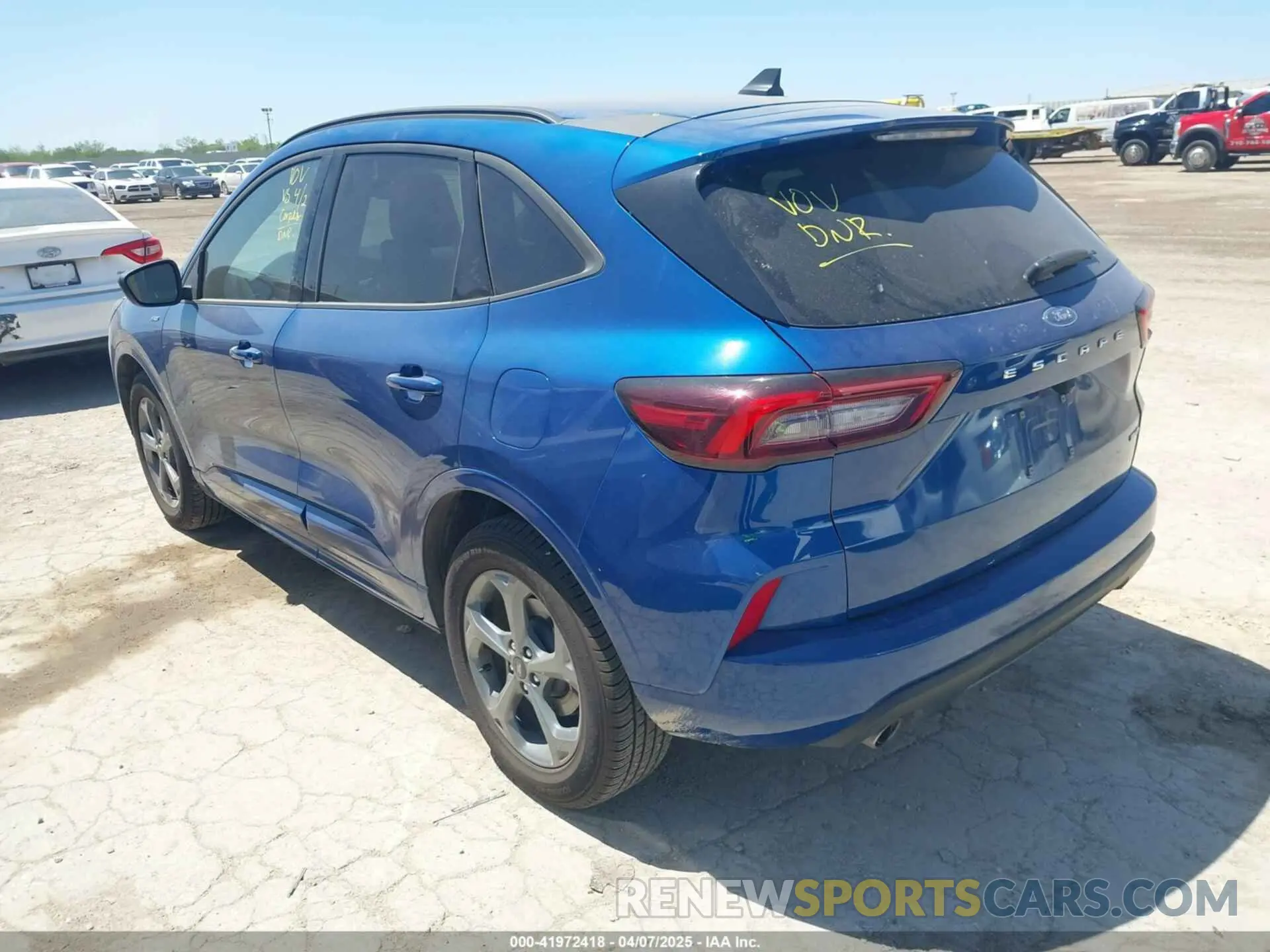 3 Photograph of a damaged car 1FMCU9MN5PUA63511 FORD ESCAPE 2023