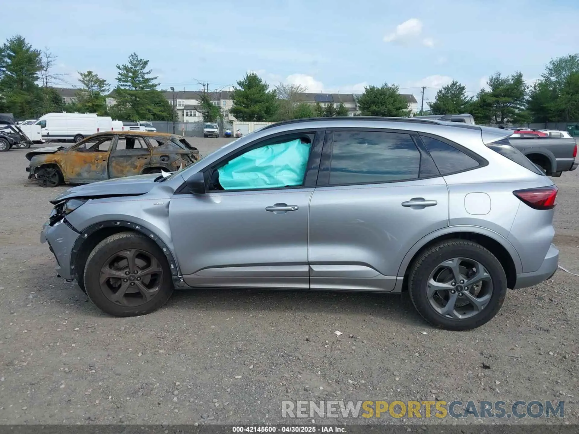 15 Photograph of a damaged car 1FMCU9MN6PUA08596 FORD ESCAPE 2023