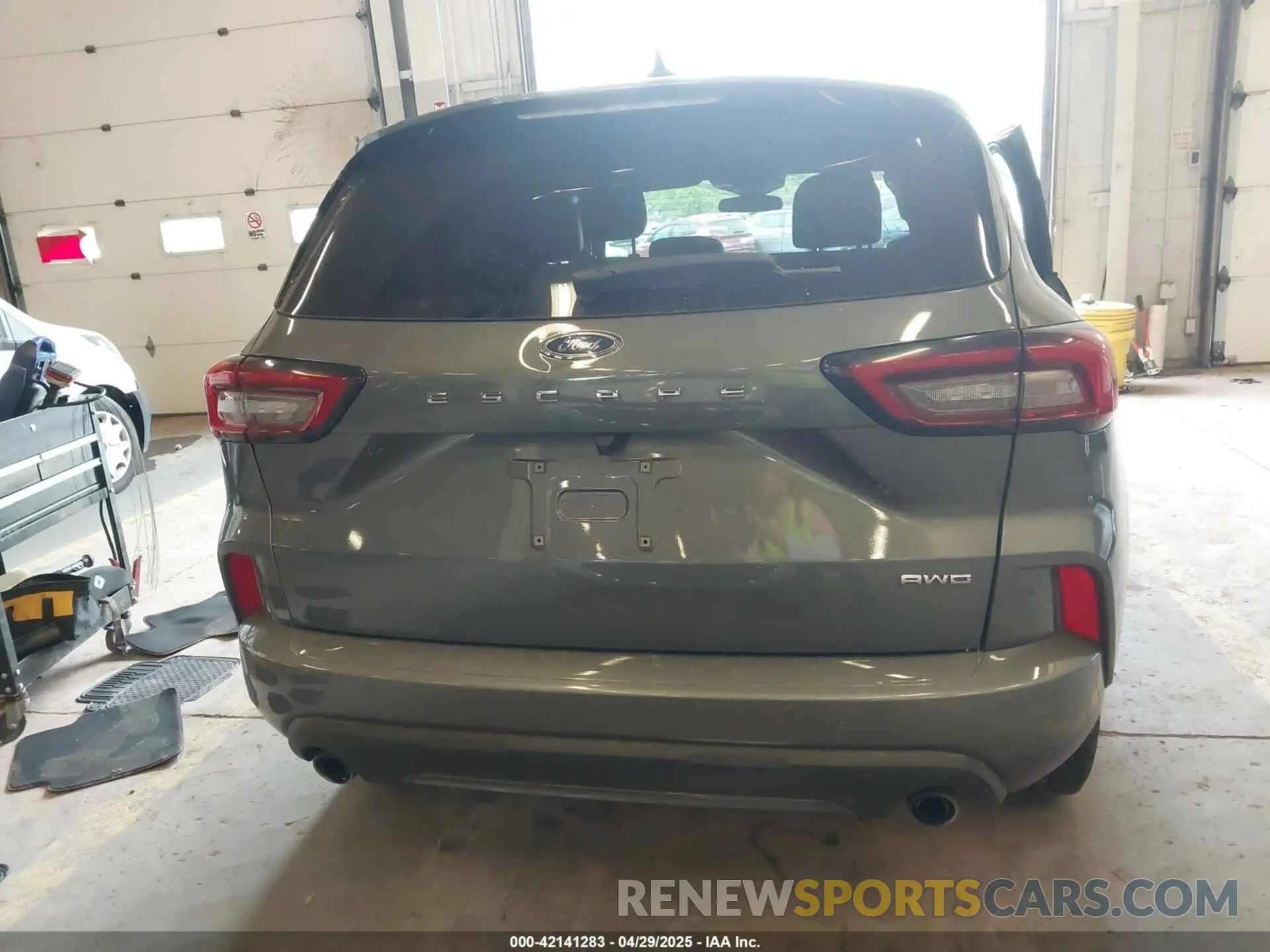 15 Photograph of a damaged car 1FMCU9MN6PUA10350 FORD ESCAPE 2023