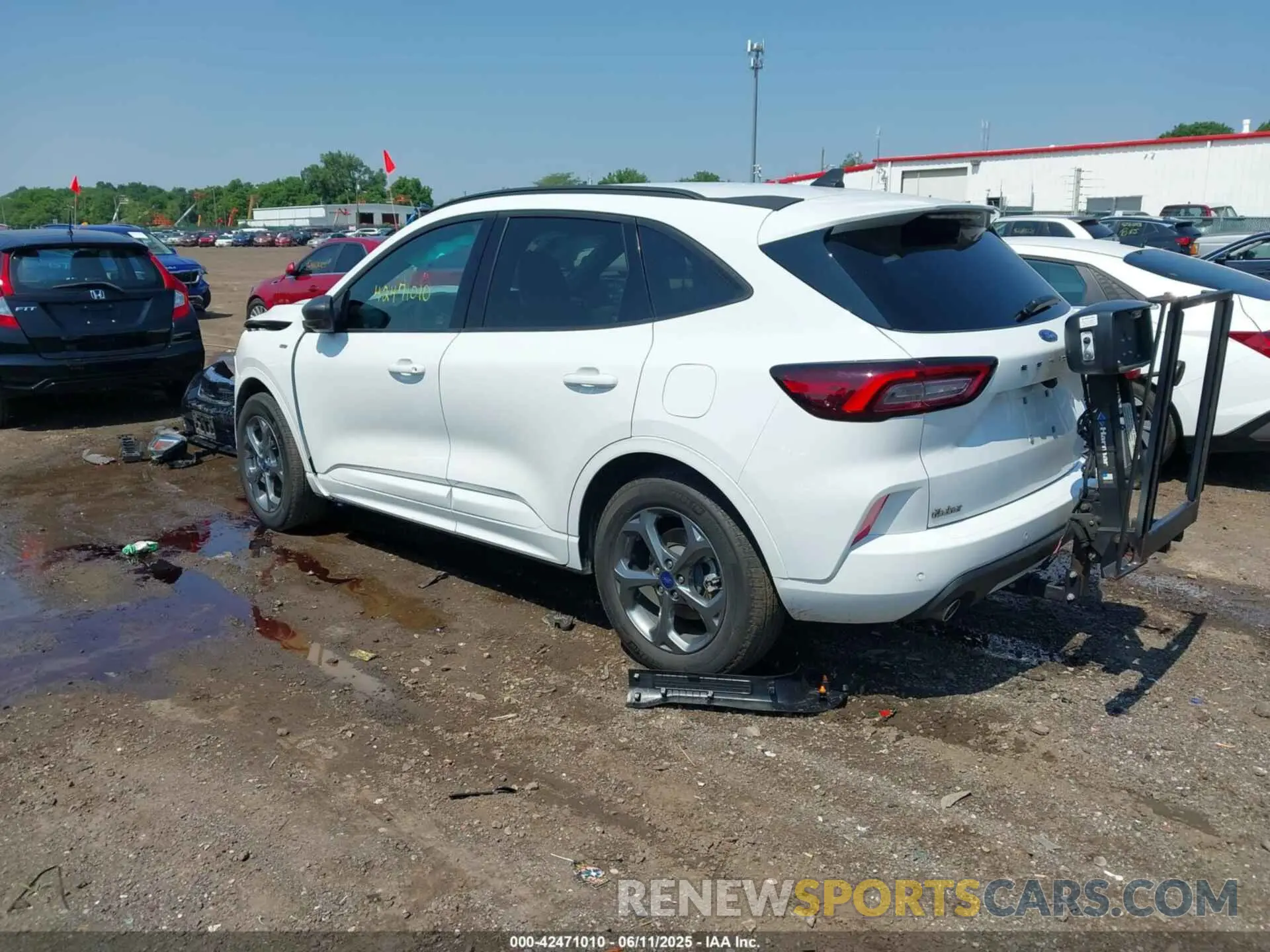 3 Photograph of a damaged car 1FMCU9MN6PUA53781 FORD ESCAPE 2023