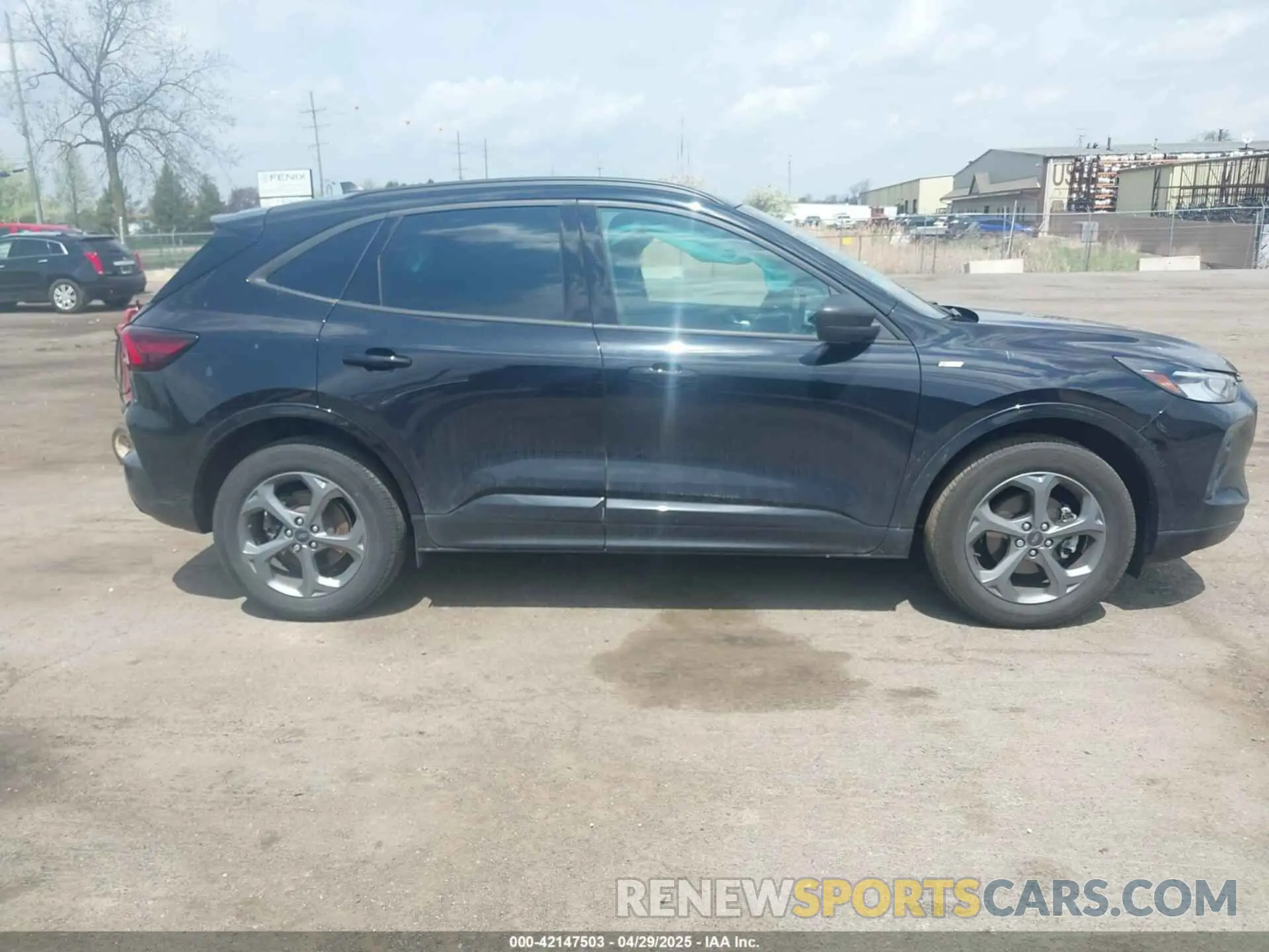 13 Photograph of a damaged car 1FMCU9MN6PUA87753 FORD ESCAPE 2023