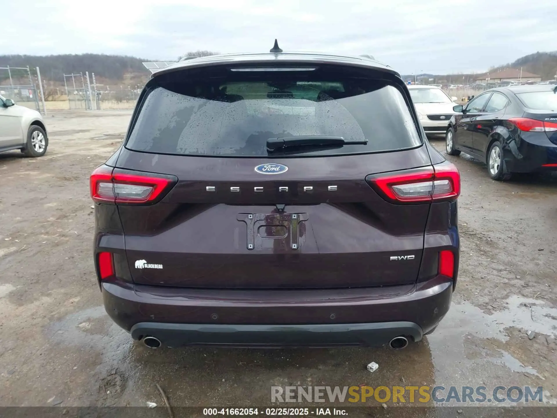 16 Photograph of a damaged car 1FMCU9MN8PUA95627 FORD ESCAPE 2023