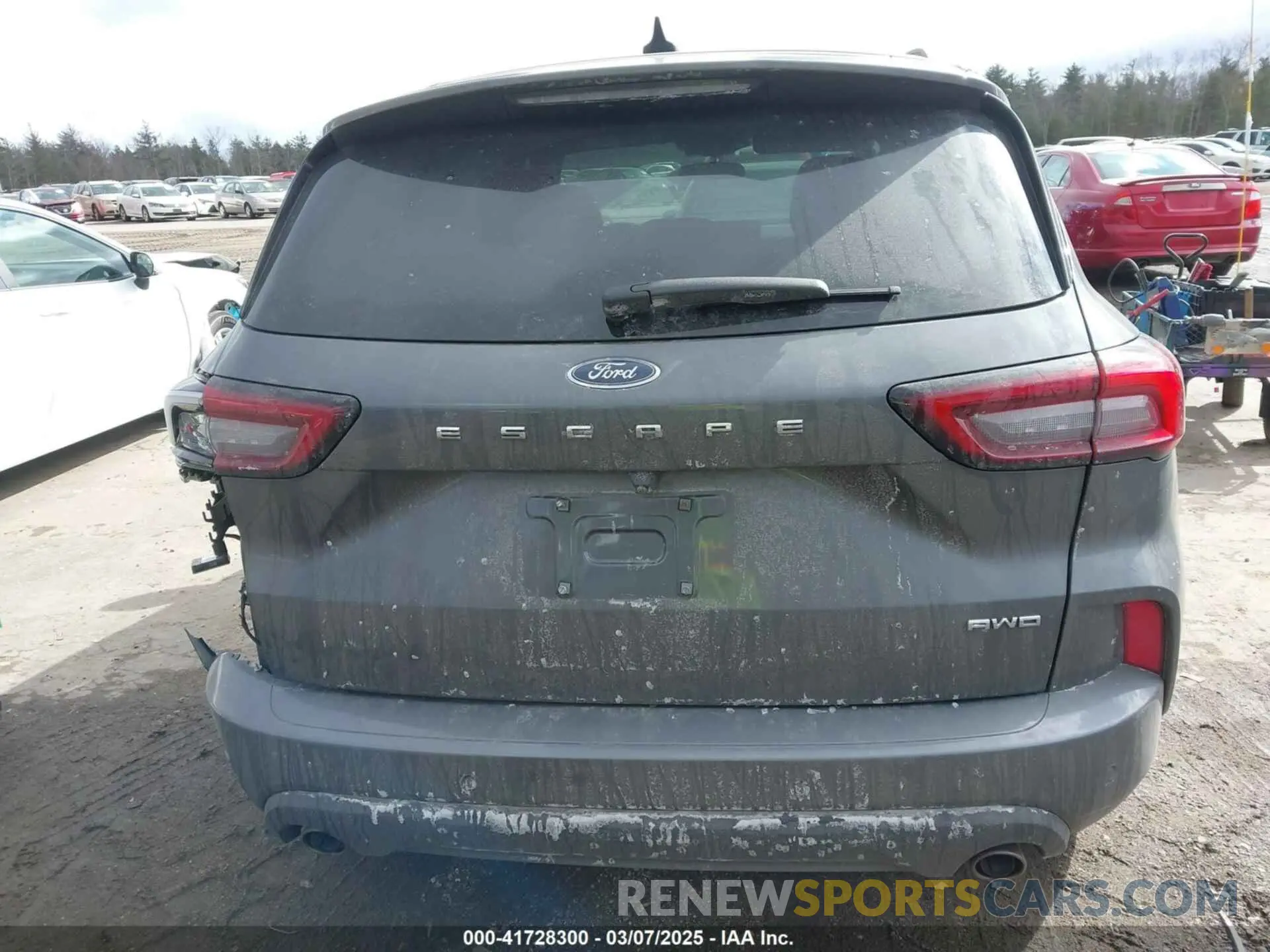 16 Photograph of a damaged car 1FMCU9MNXPUB20009 FORD ESCAPE 2023