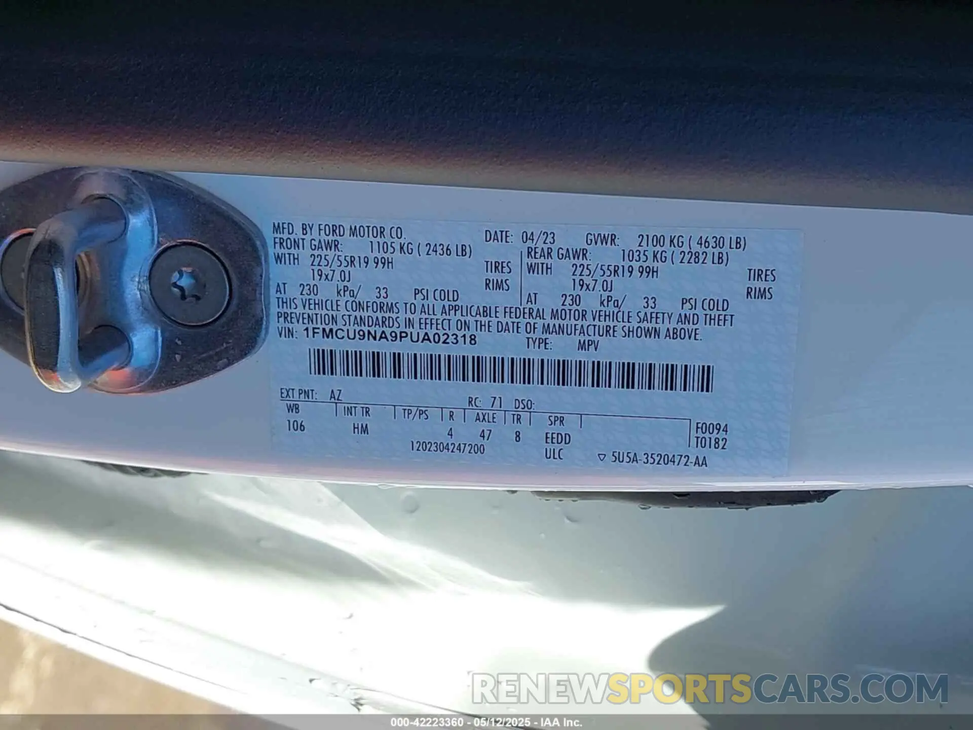 9 Photograph of a damaged car 1FMCU9NA9PUA02318 FORD ESCAPE 2023